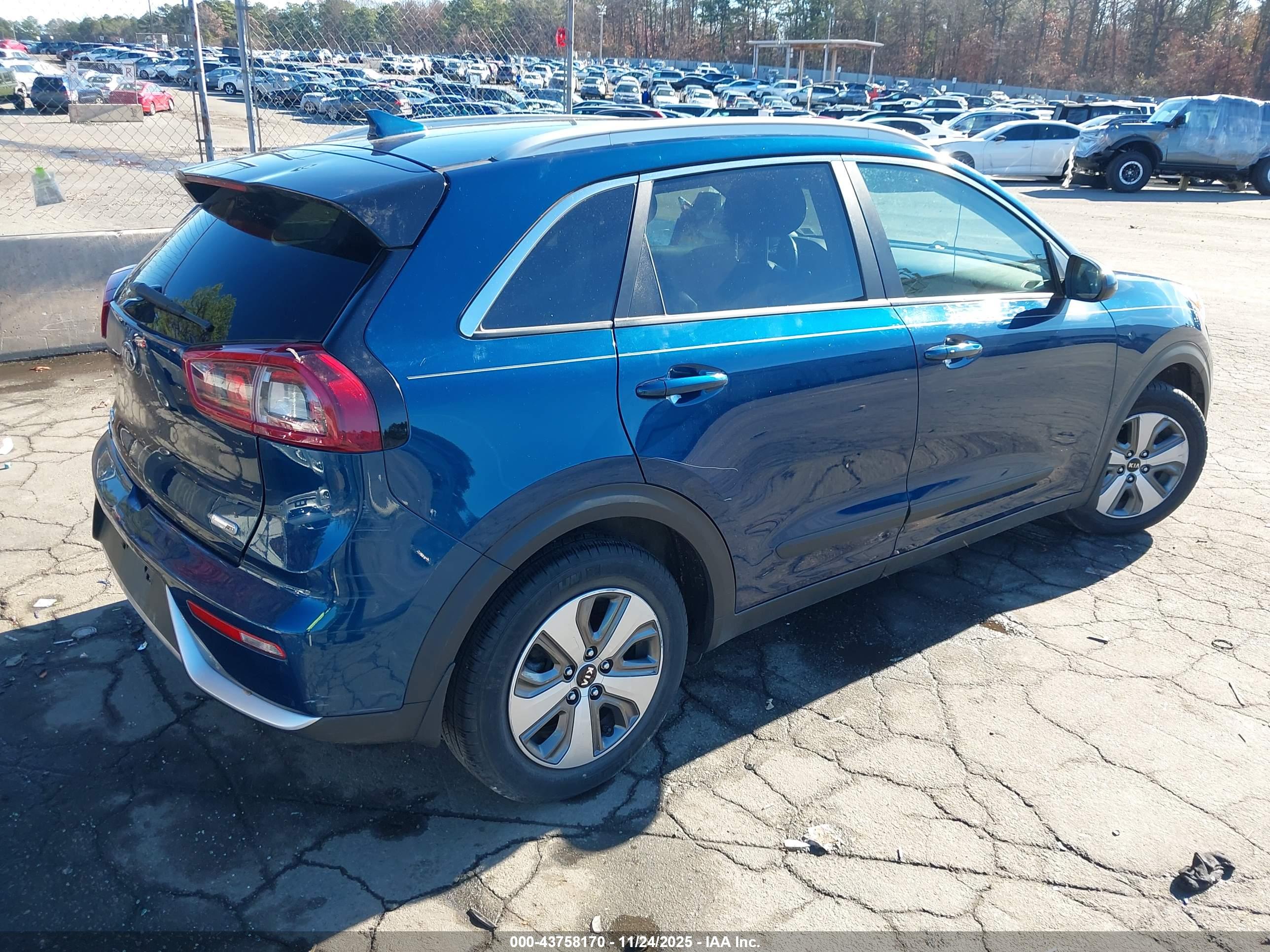 KIA NIRO image 4