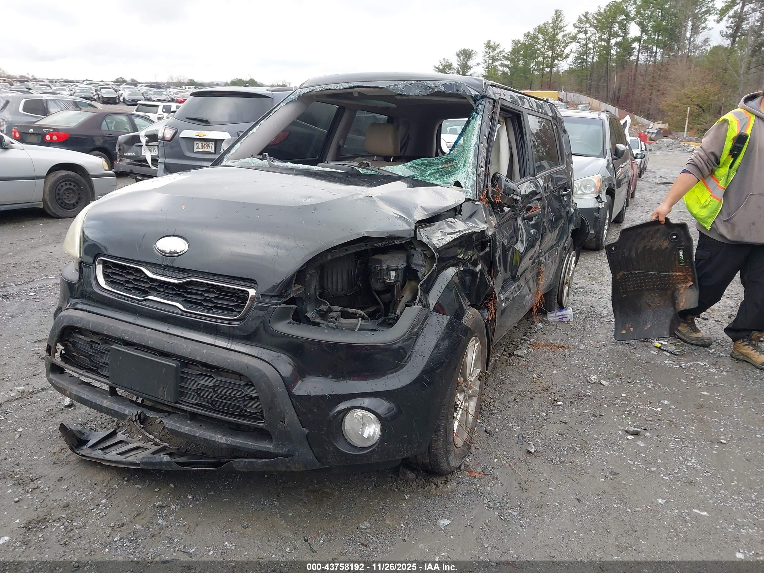 KIA SOUL image 2