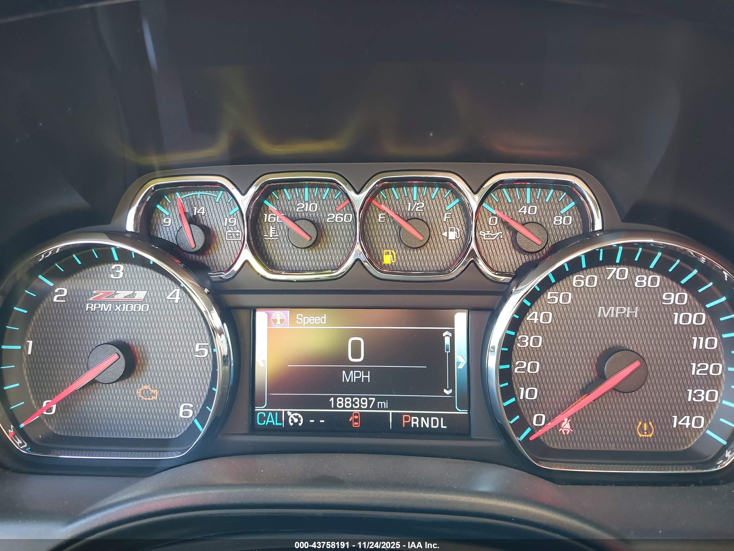 CHEVROLET SILVERADO image 7