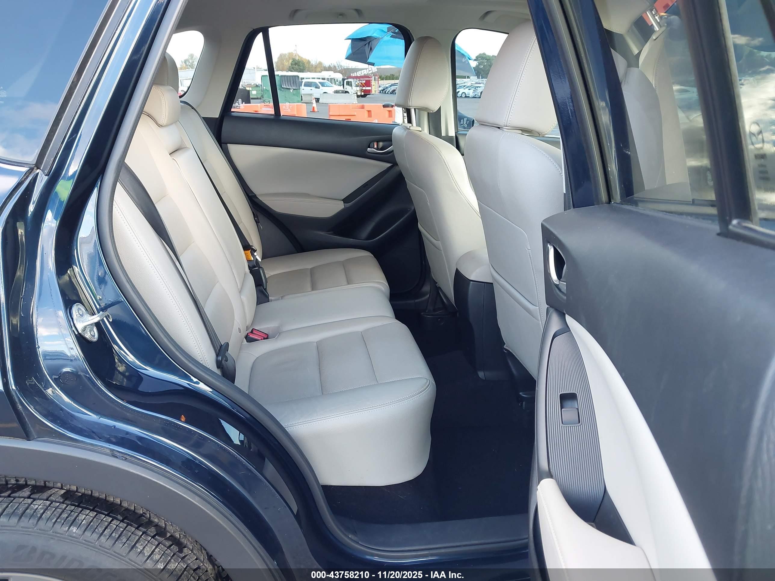 MAZDA CX-5 image 8