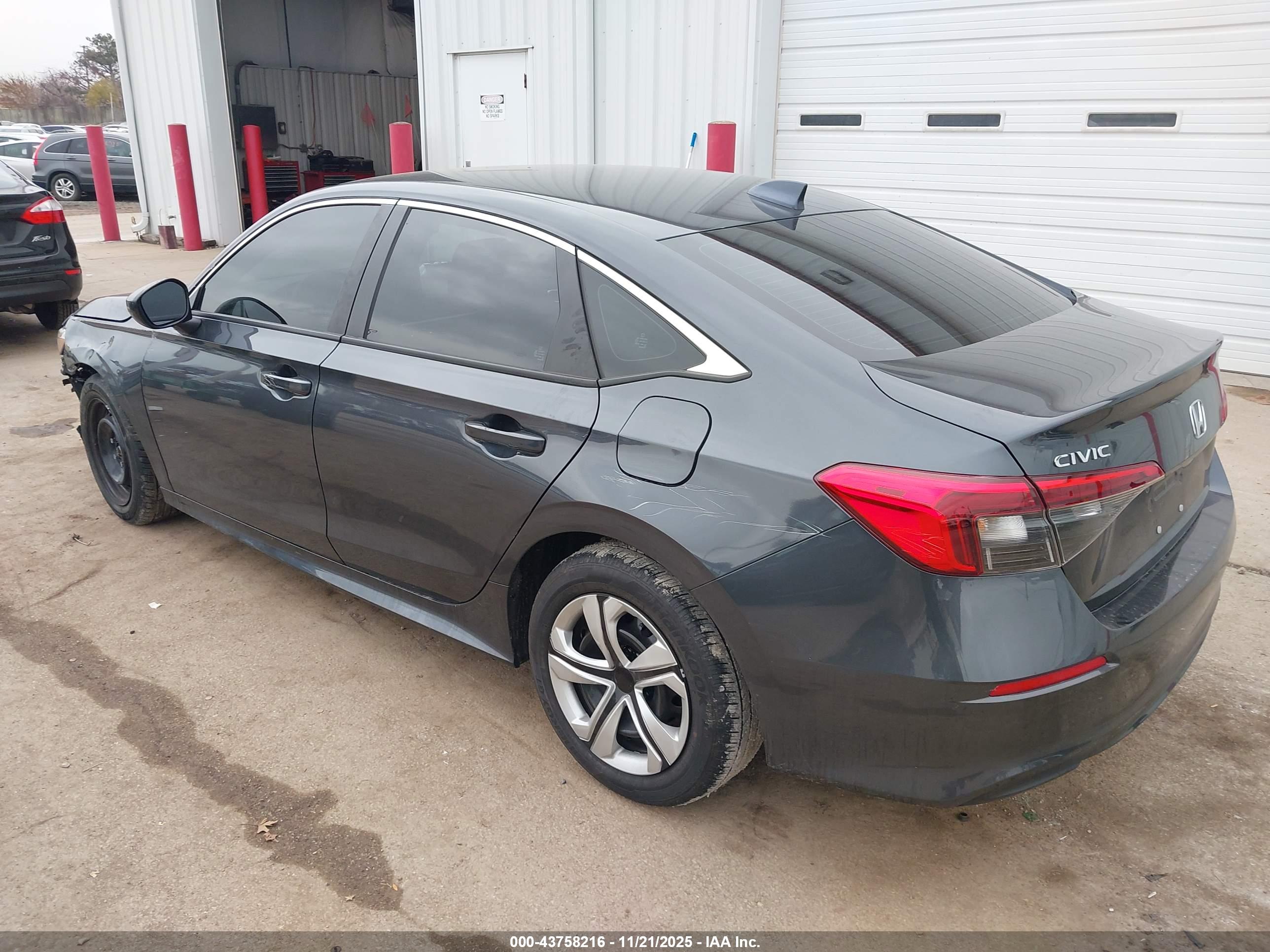 HONDA CIVIC image 3
