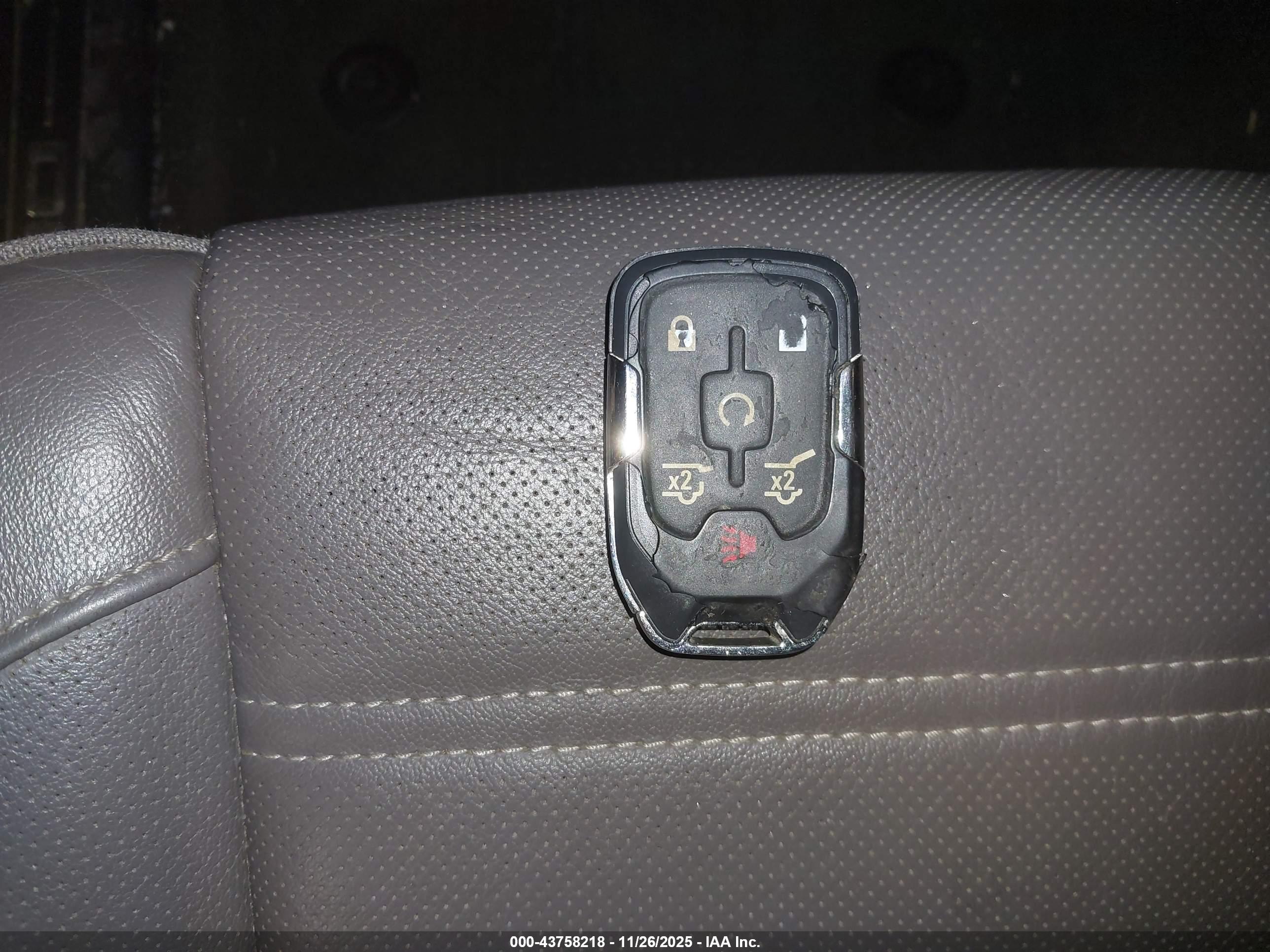 GMC YUKON image 11