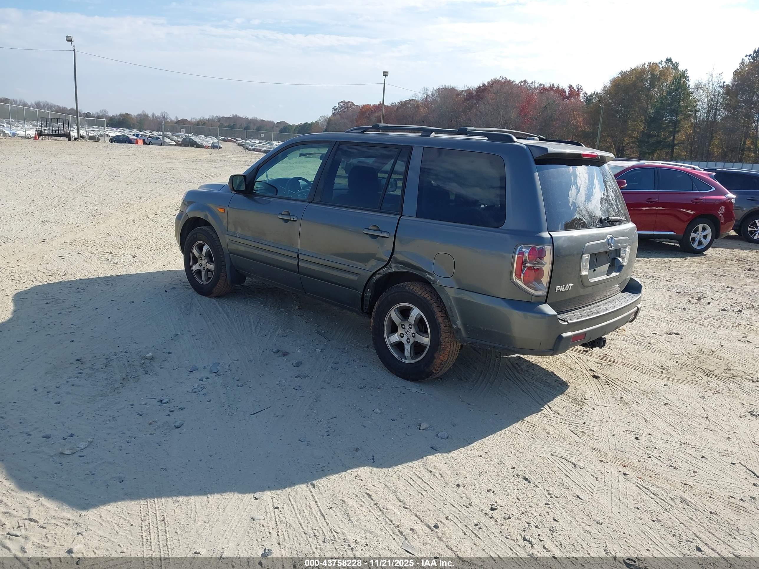 HONDA PILOT image 3