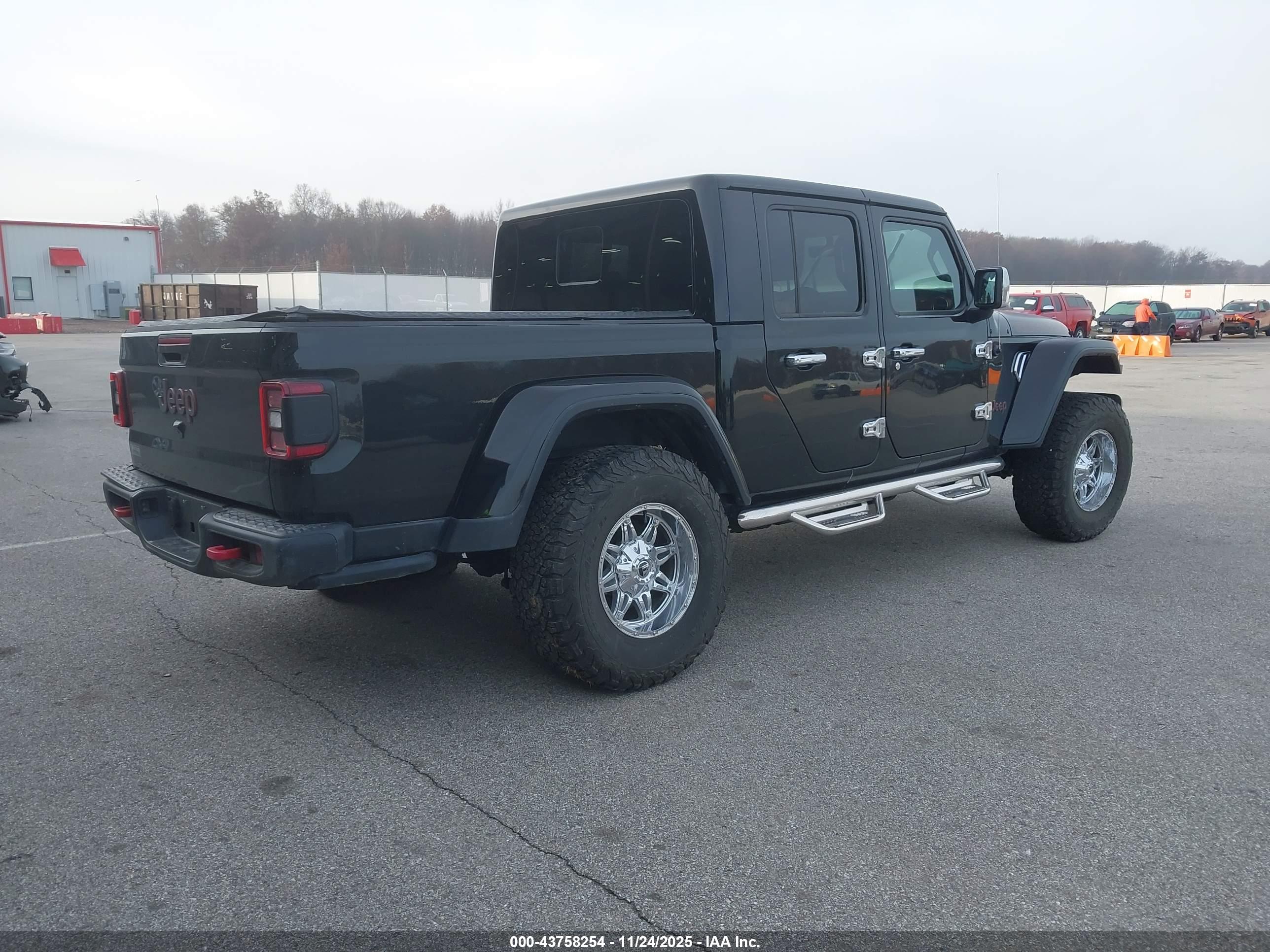 JEEP GLADIATOR image 4