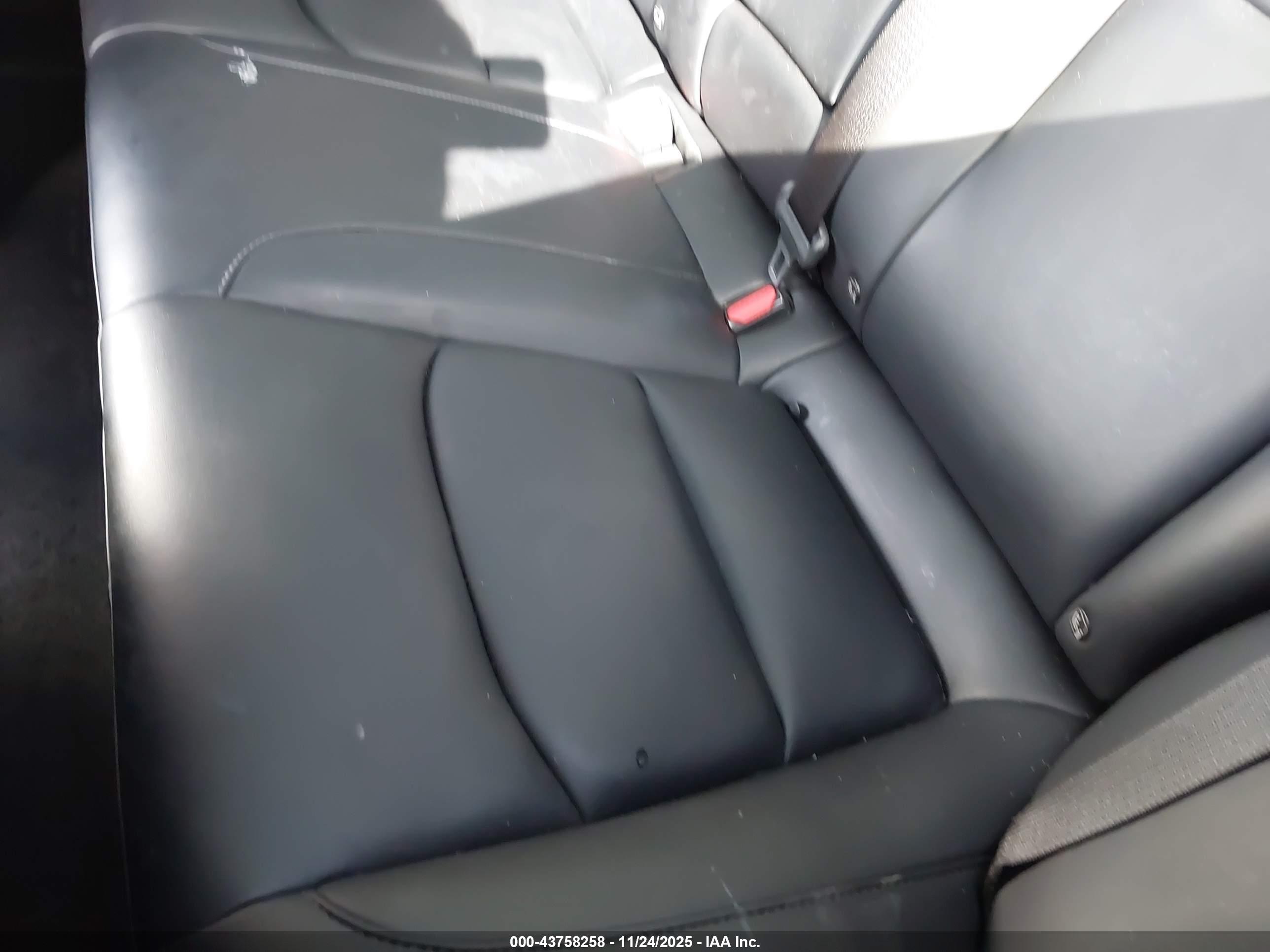 TESLA MODEL image 8