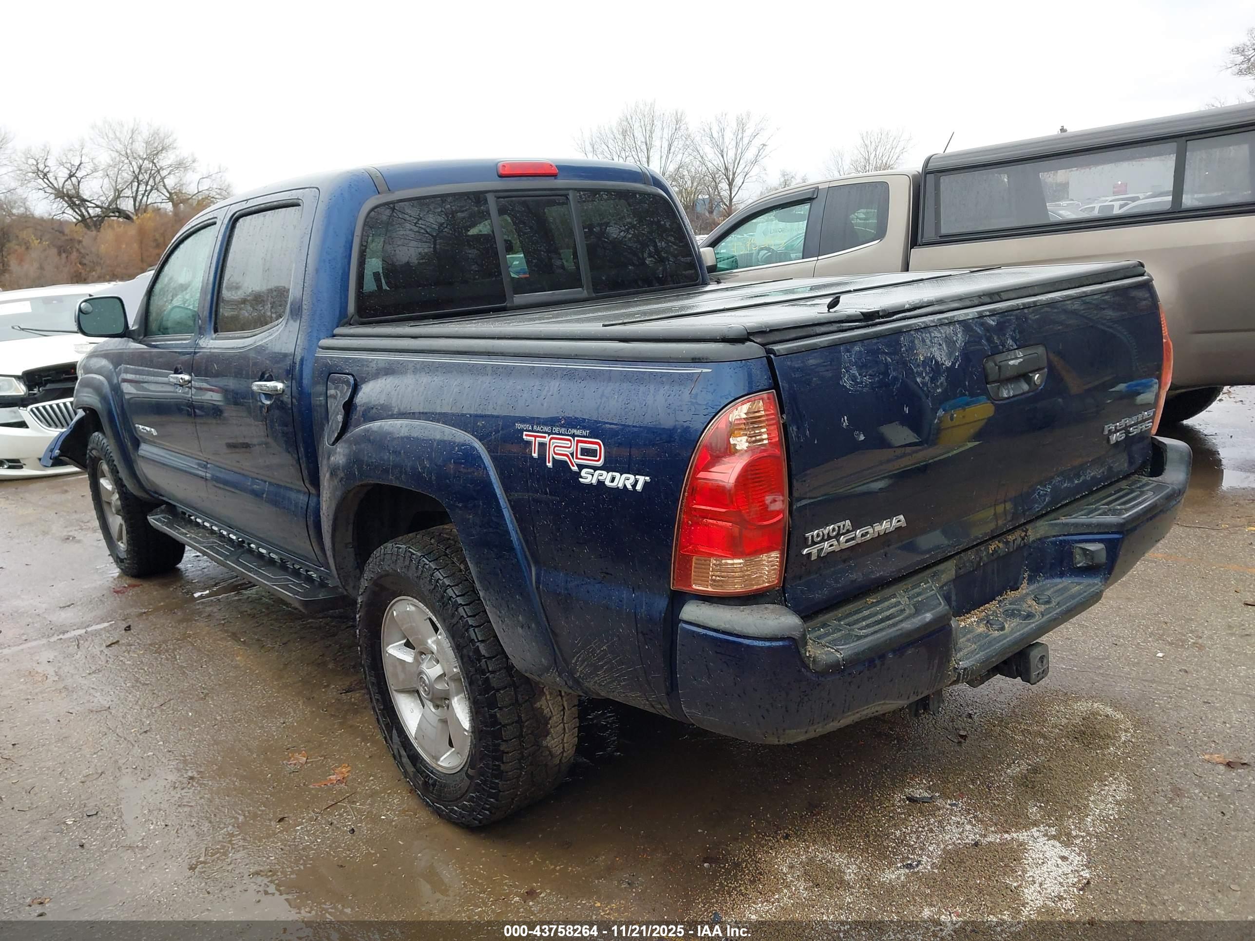 TOYOTA TACOMA image 3