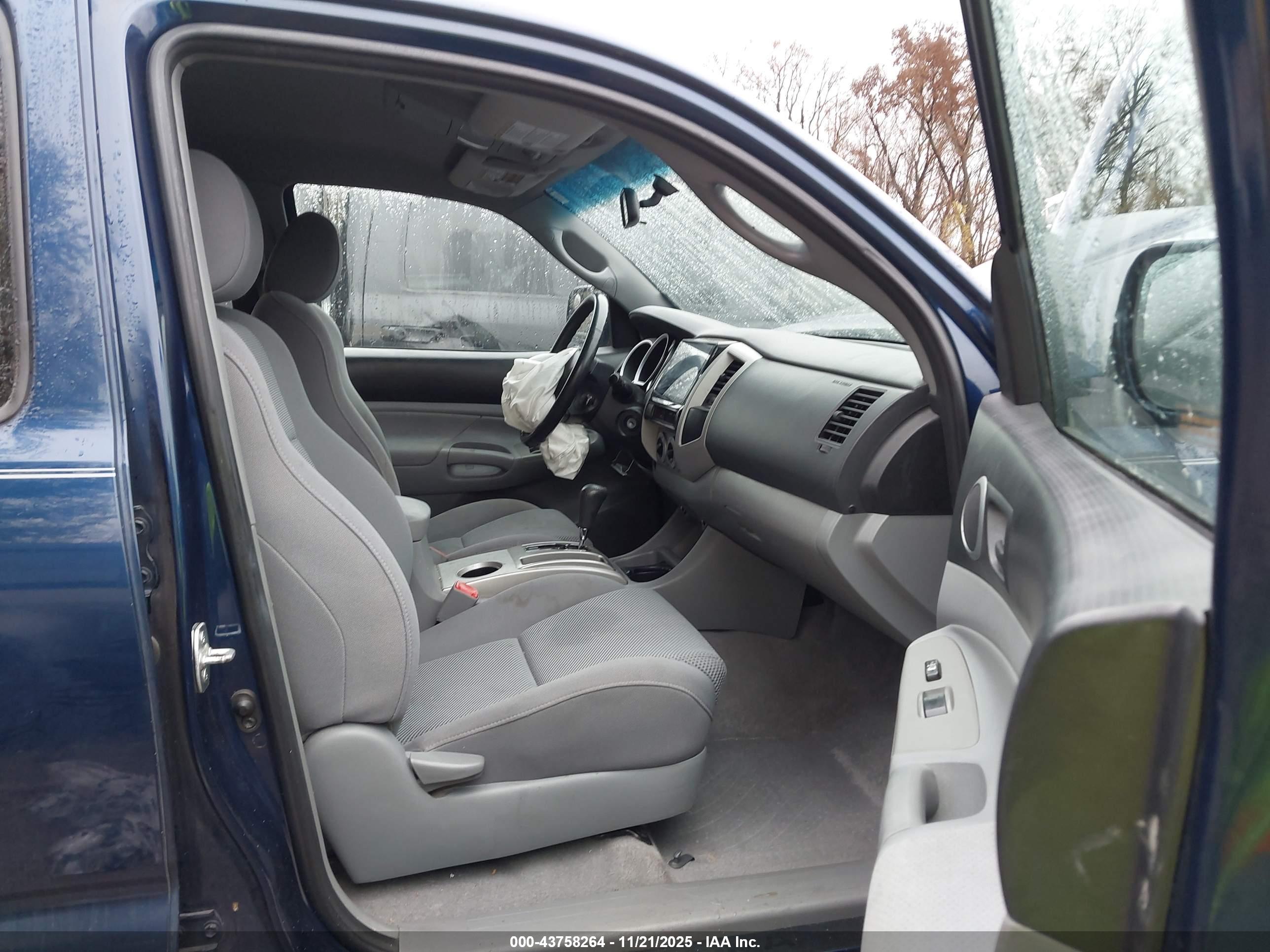 TOYOTA TACOMA image 5