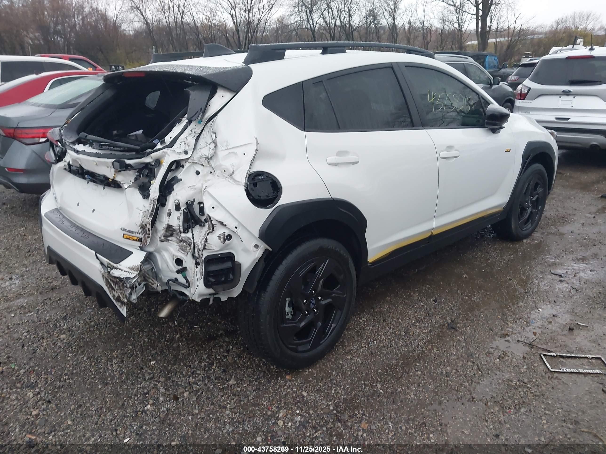 SUBARU CROSSTREK image 4