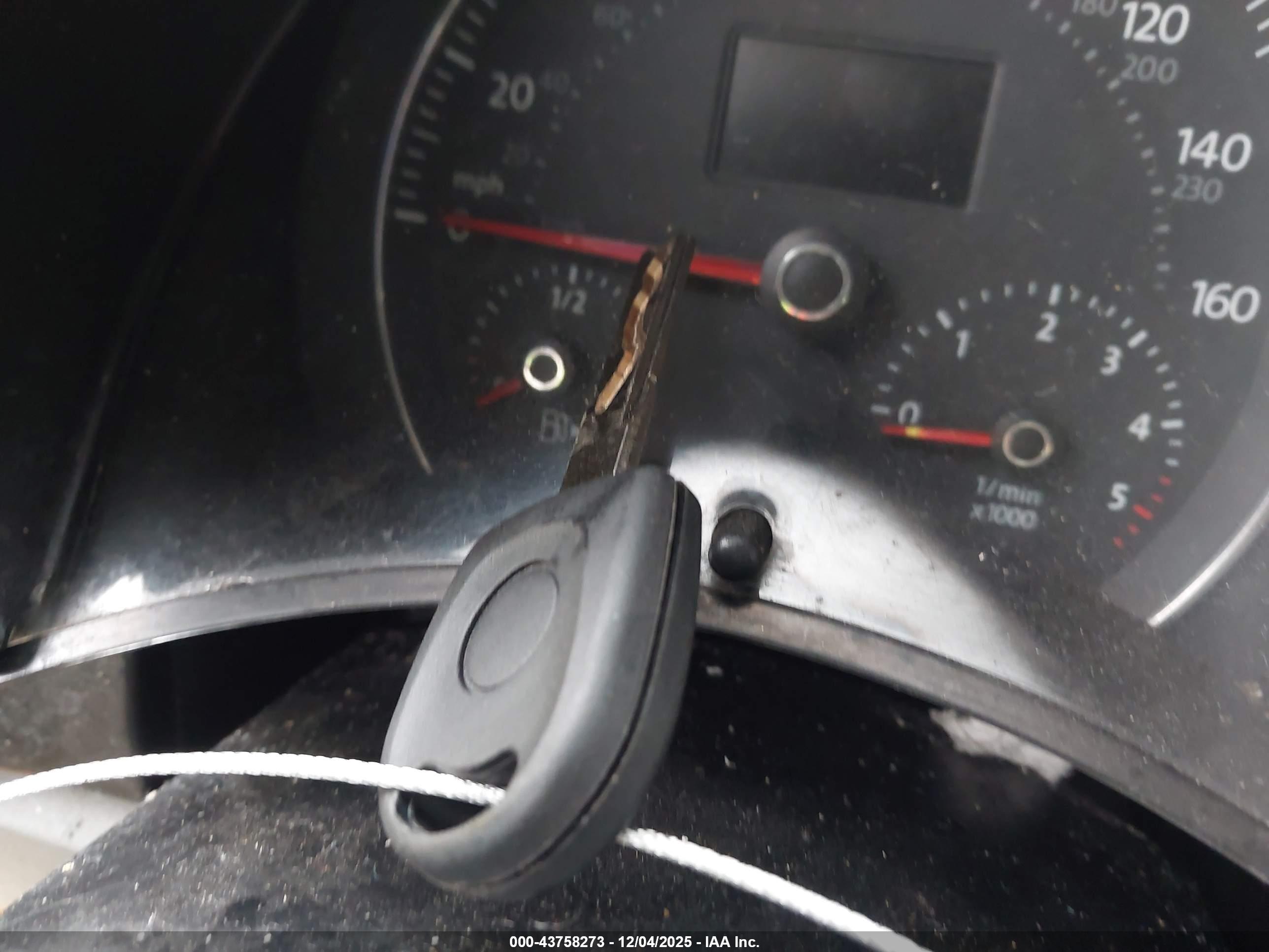 VOLKSWAGEN NEW image 11