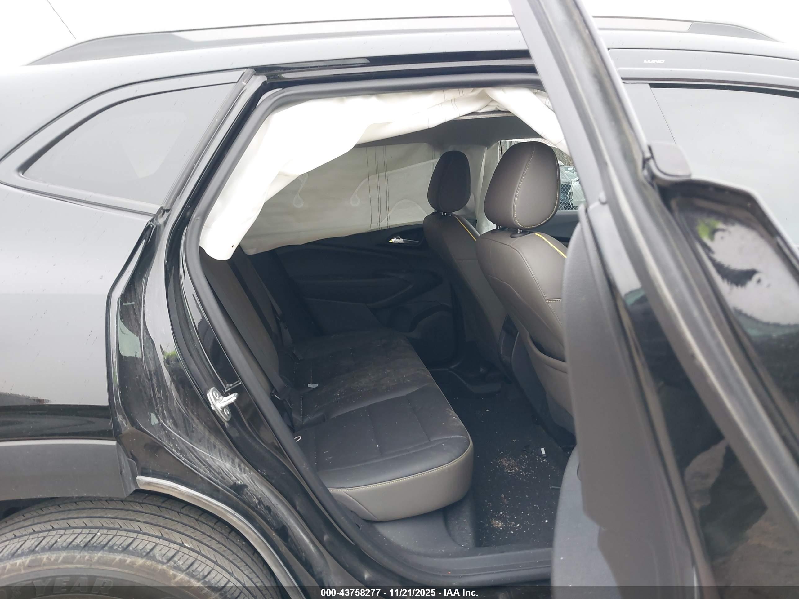 CHEVROLET TRAX image 8