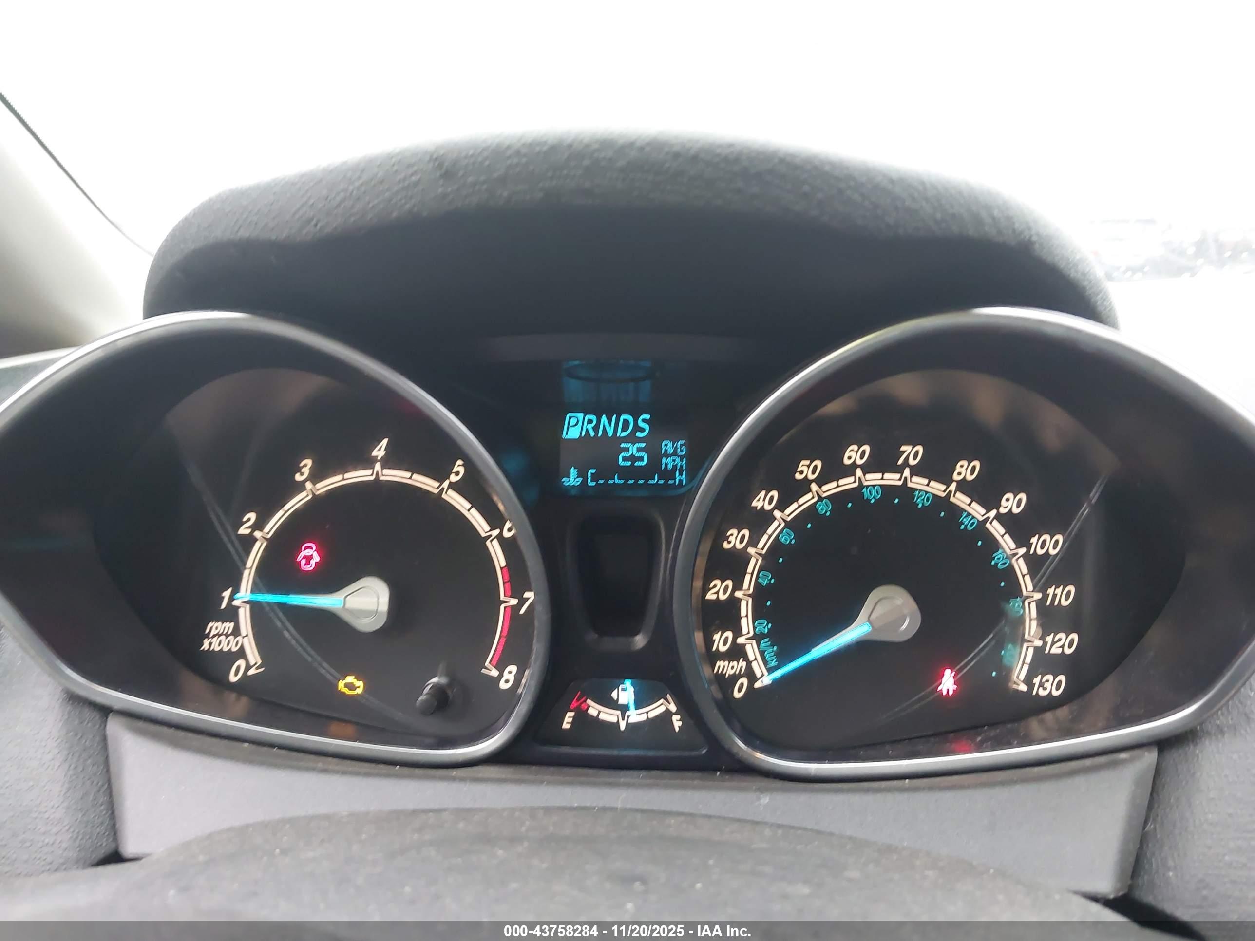 FORD FIESTA image 7