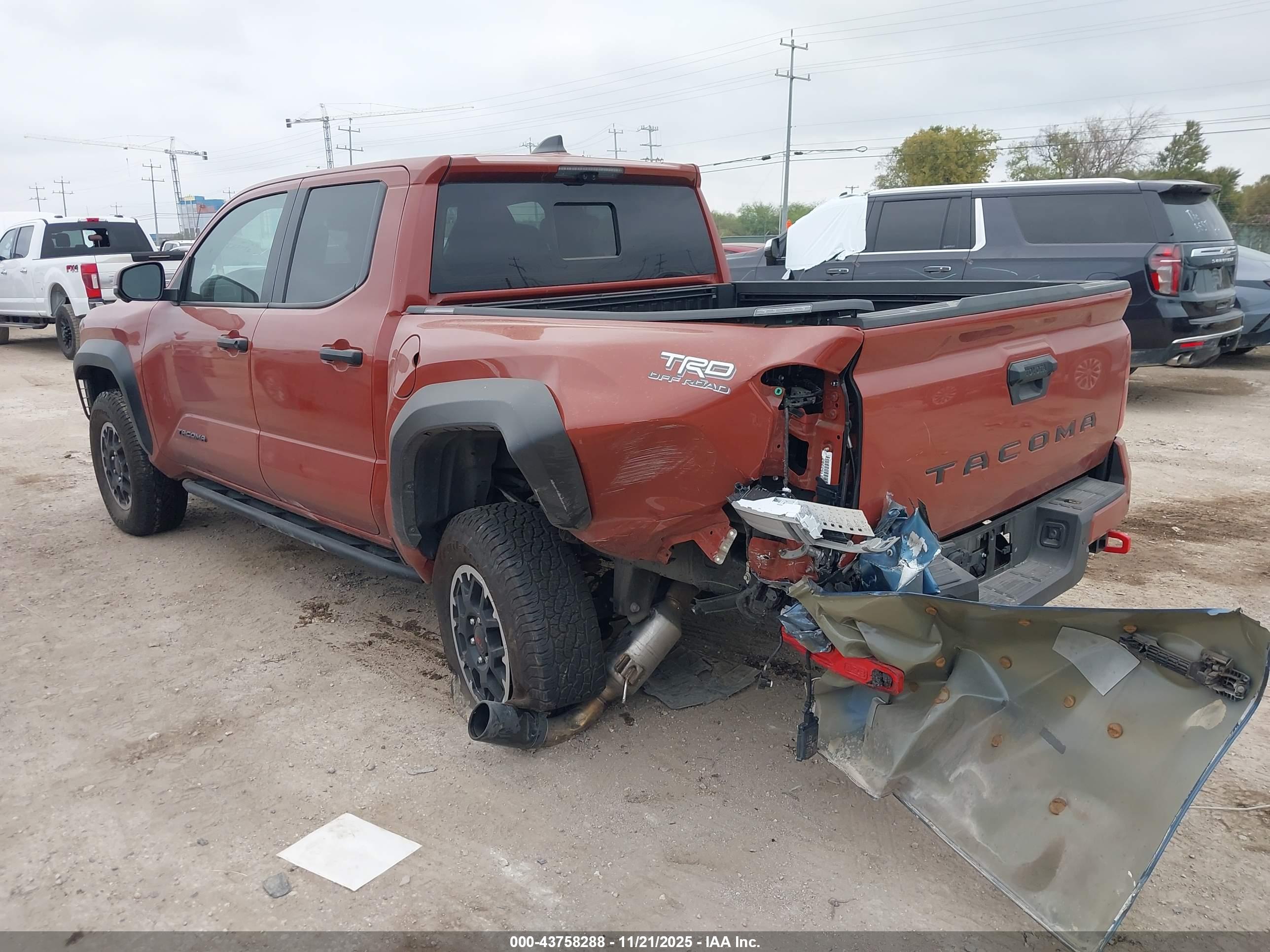 TOYOTA TACOMA image 3