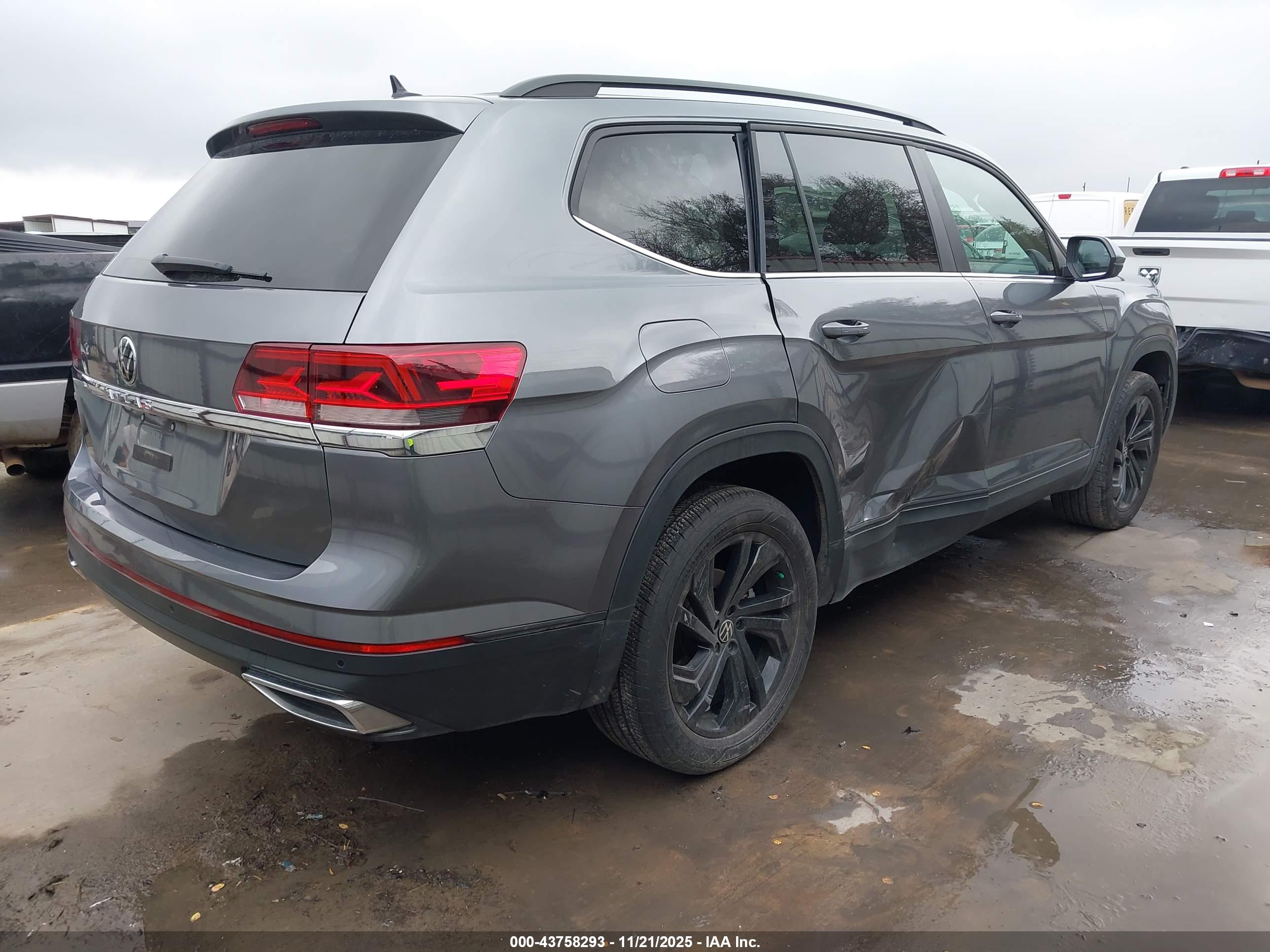 VOLKSWAGEN ATLAS image 4