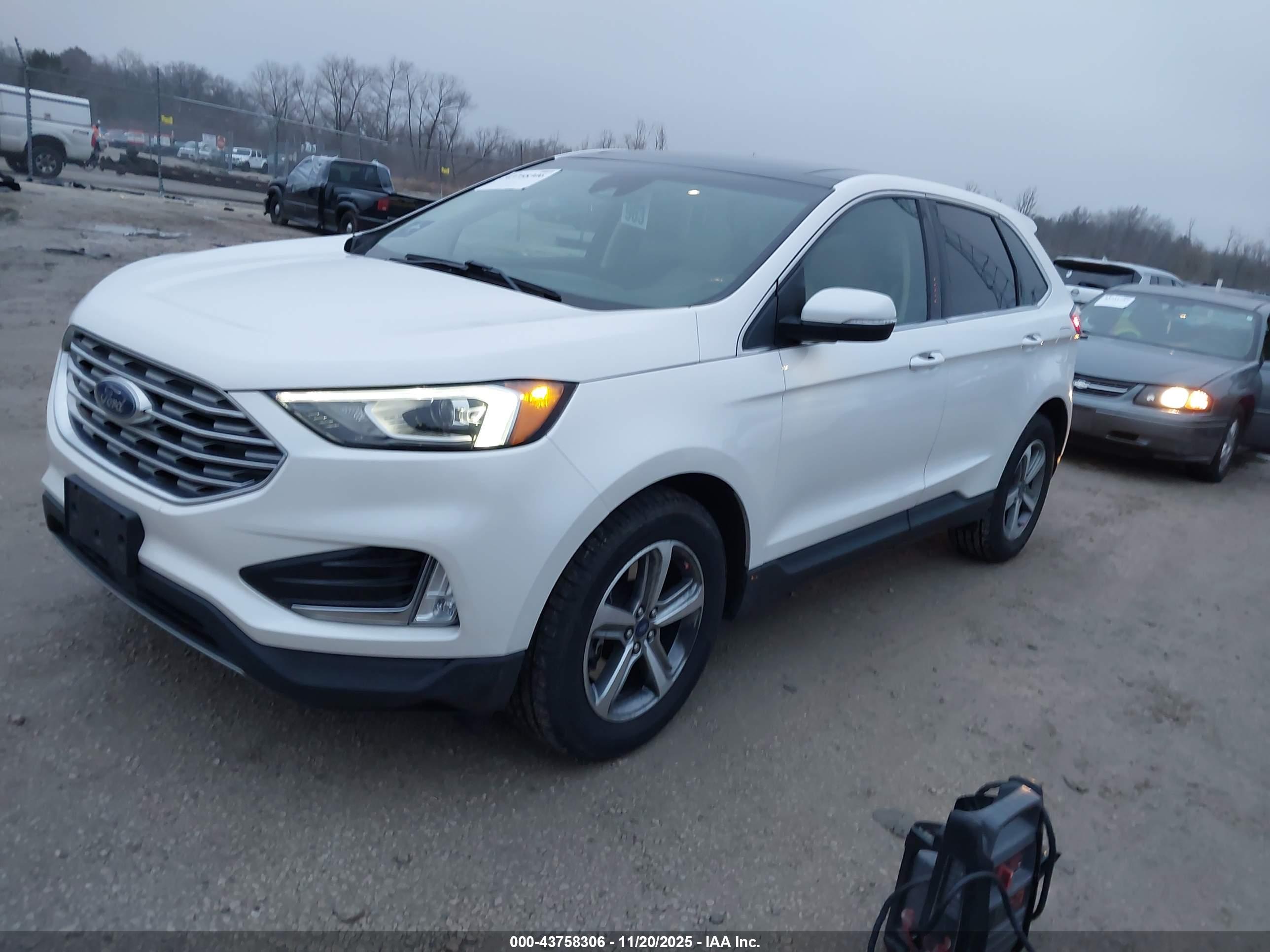 FORD EDGE image 2