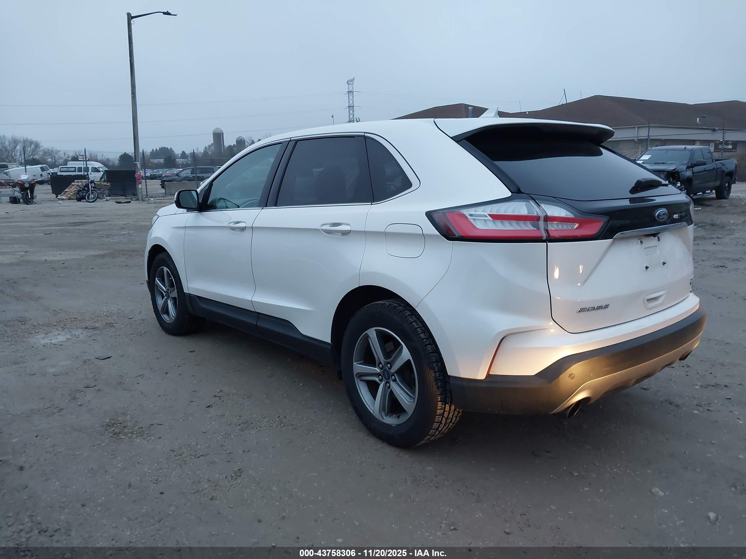 FORD EDGE image 3