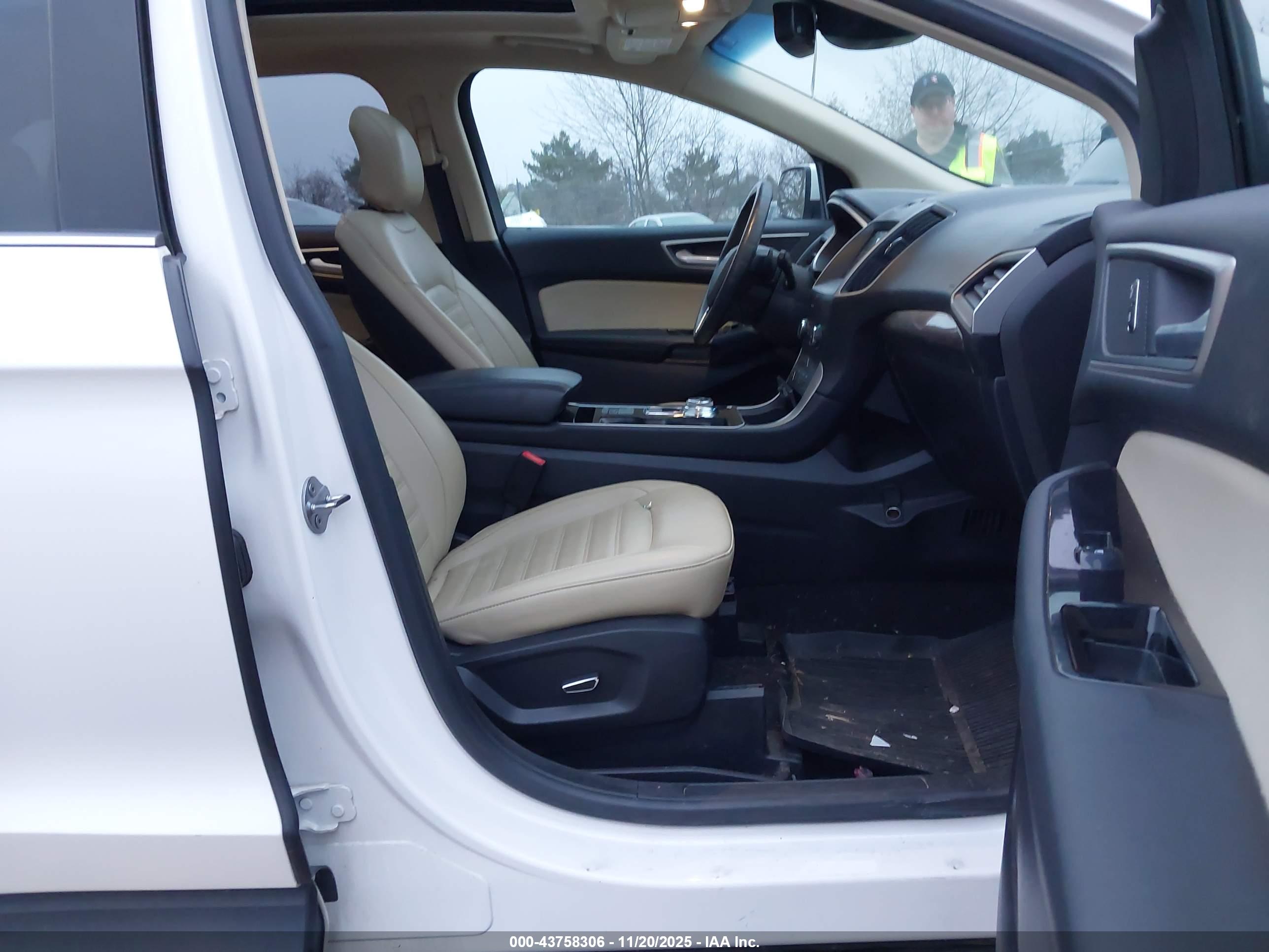 FORD EDGE image 5