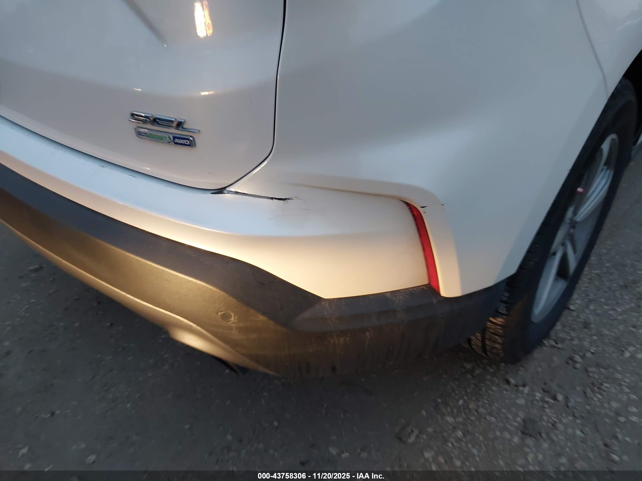 FORD EDGE image 6