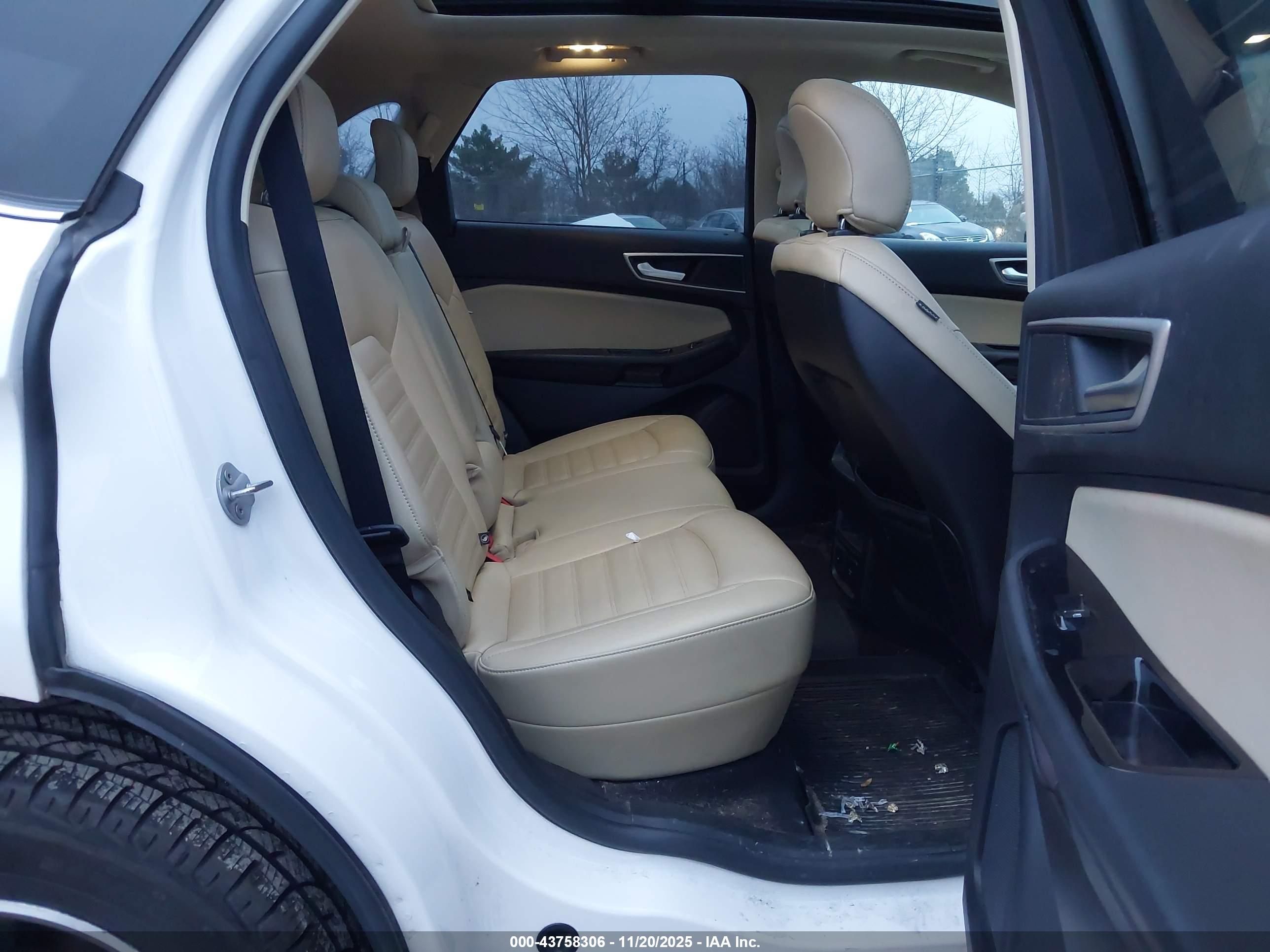 FORD EDGE image 8