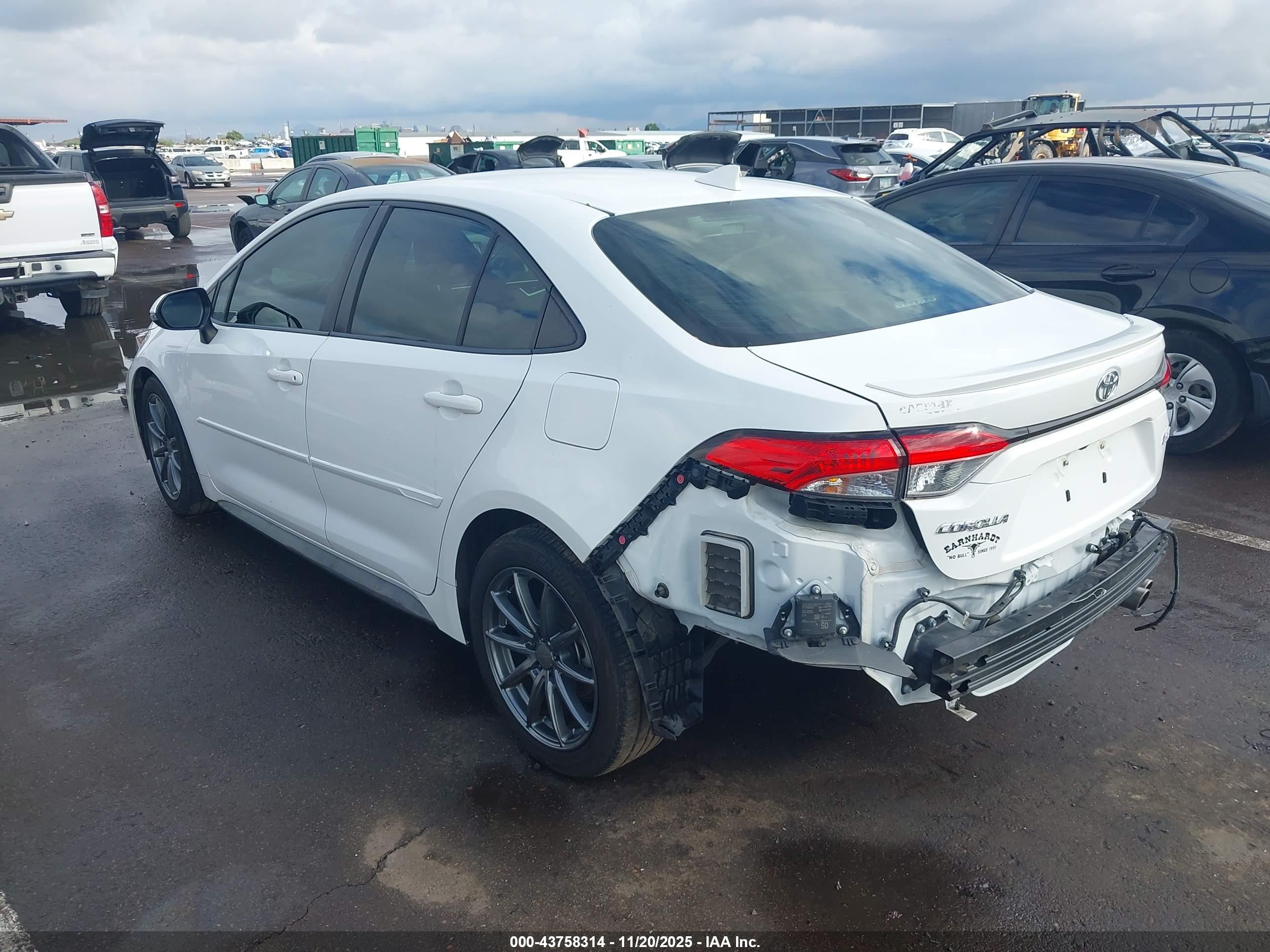 TOYOTA COROLLA image 3