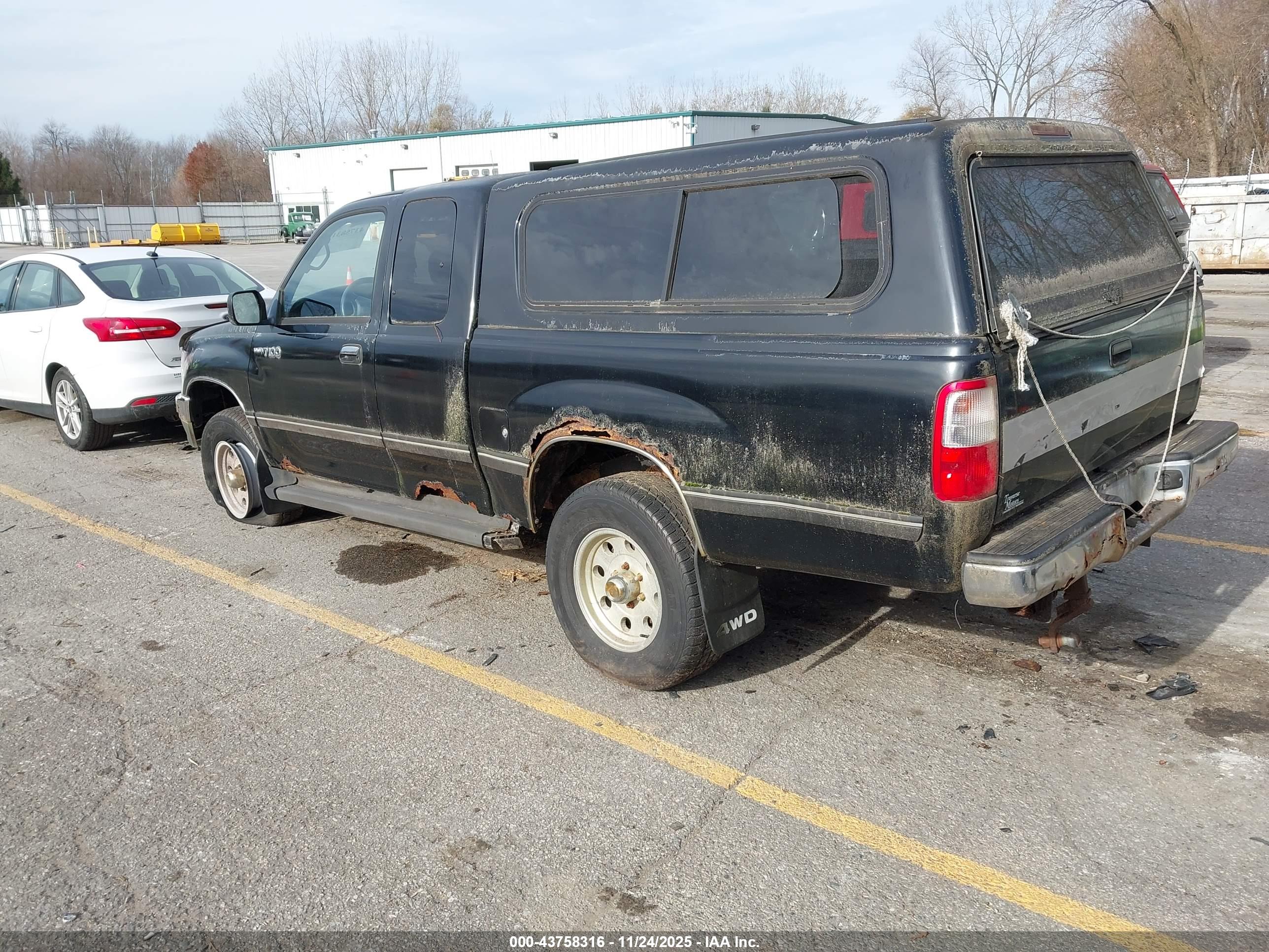 TOYOTA T100 image 3