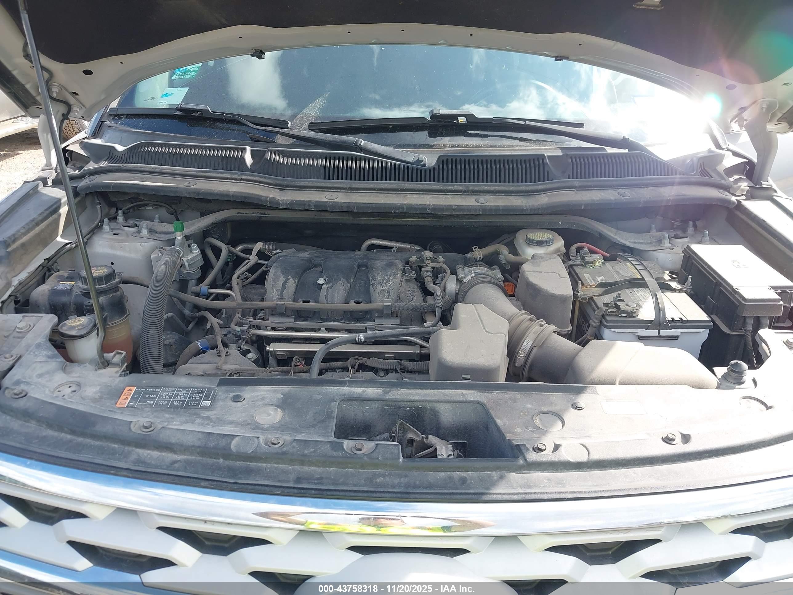 FORD EXPLORER image 10