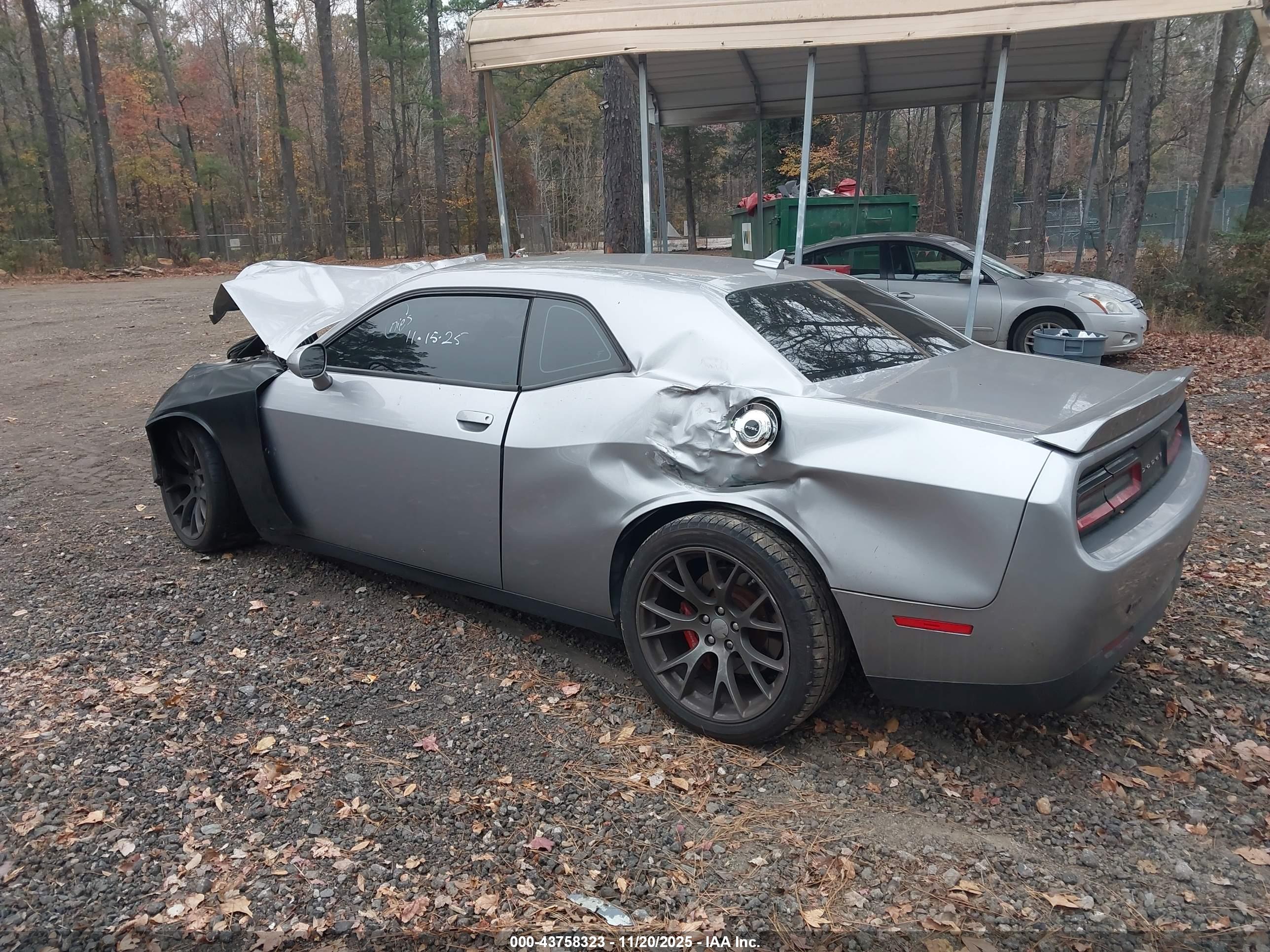 DODGE CHALLENGER image 3