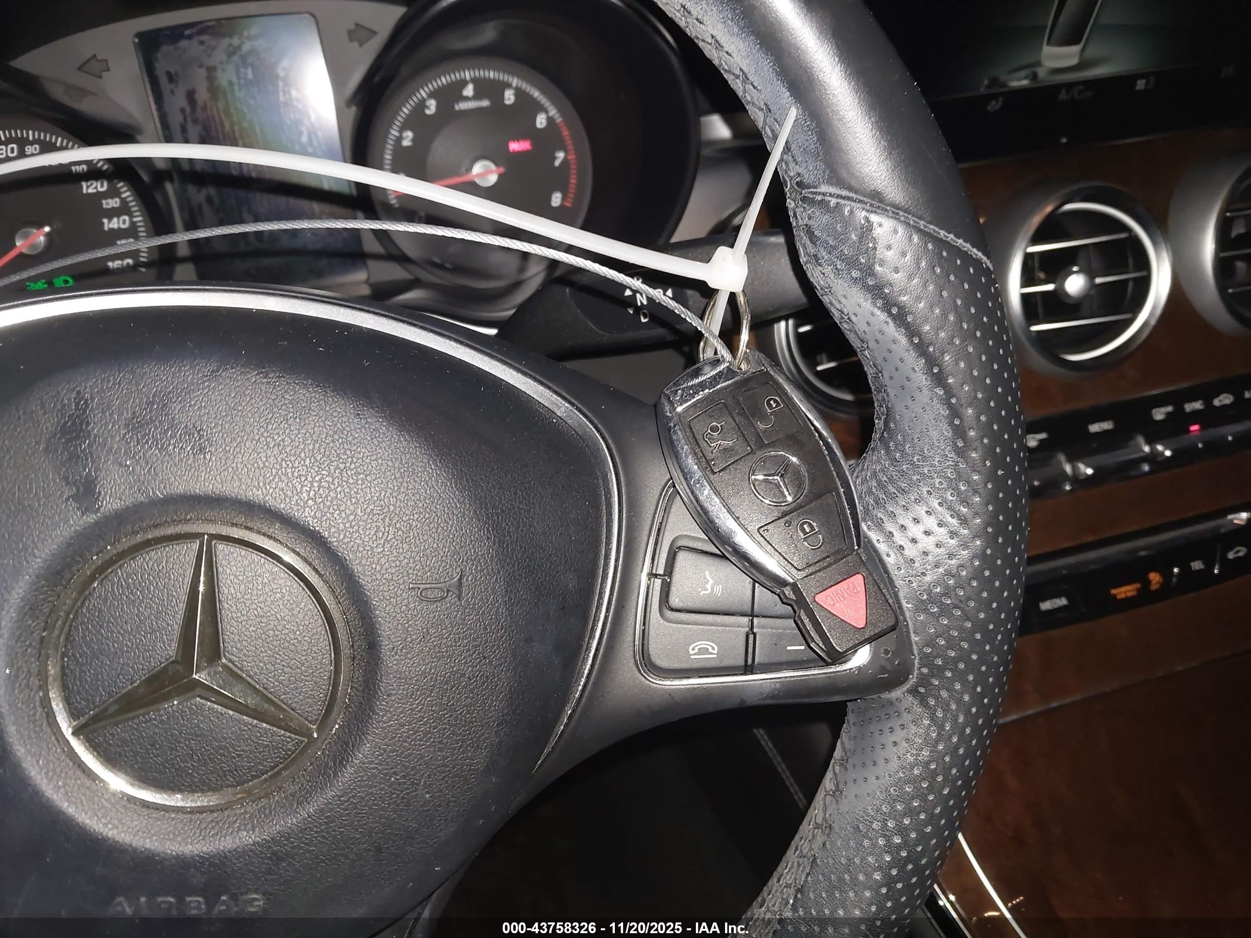 MERCEDES-BENZ GLC image 11