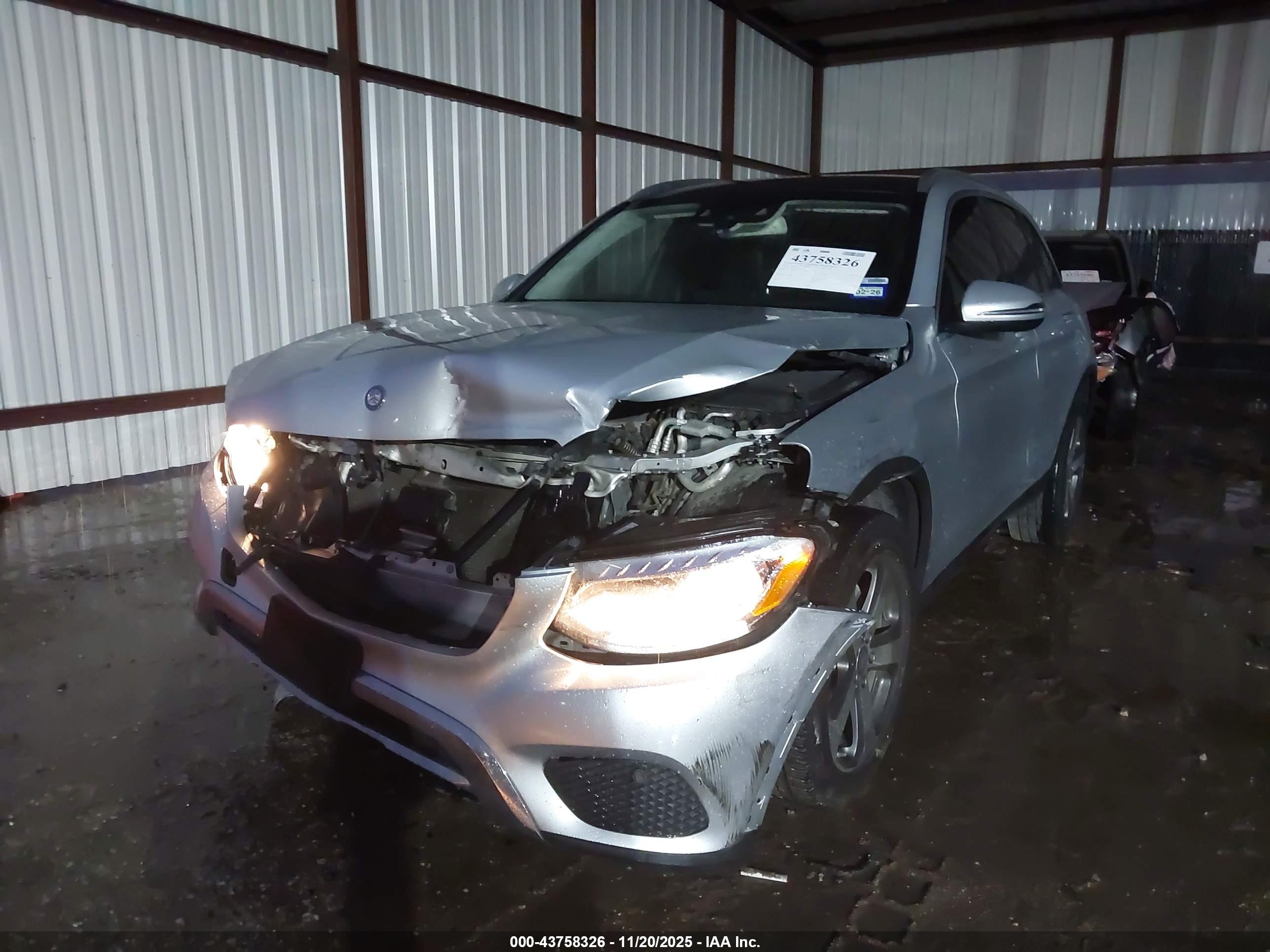 MERCEDES-BENZ GLC image 2