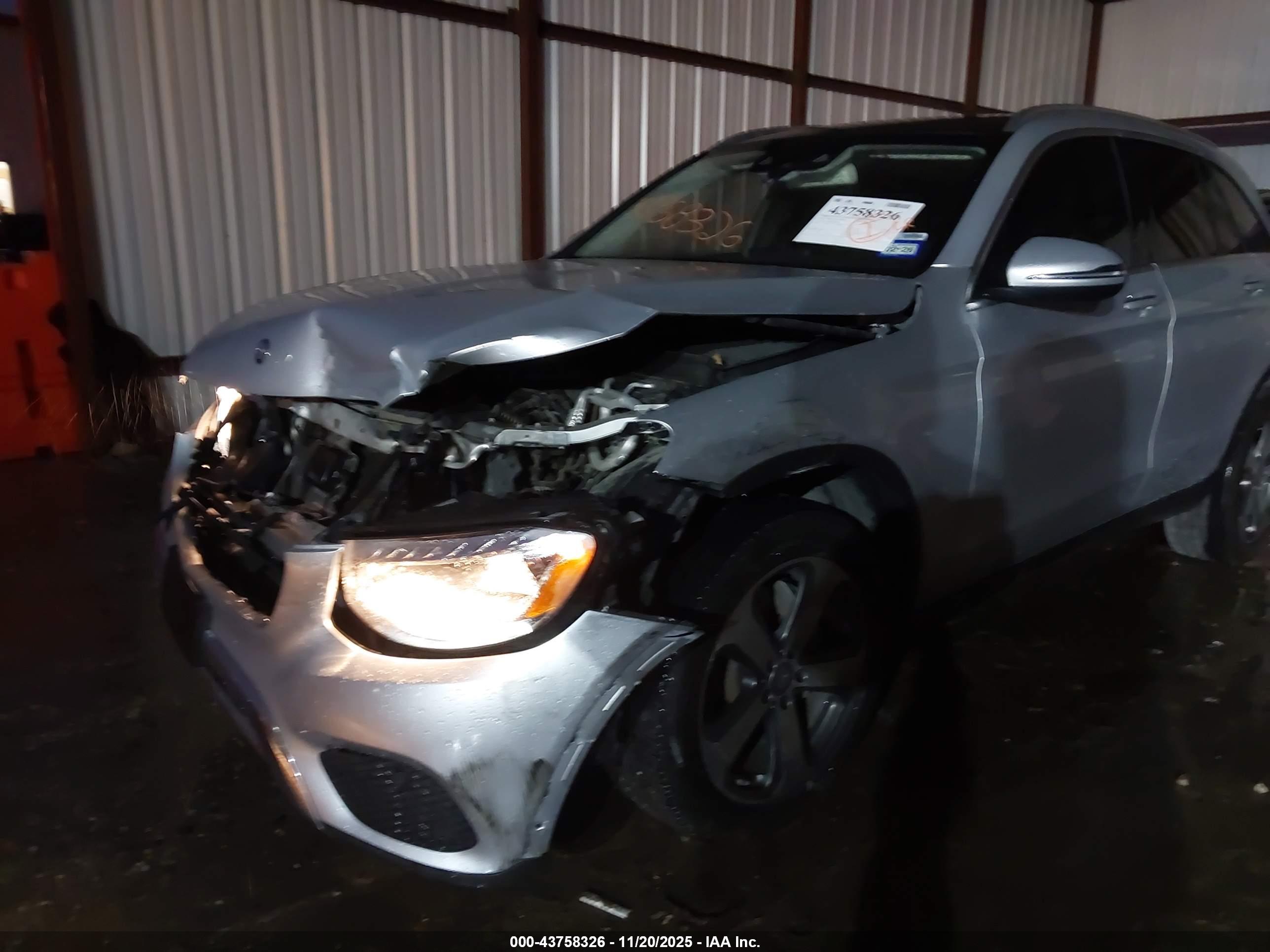 MERCEDES-BENZ GLC image 6