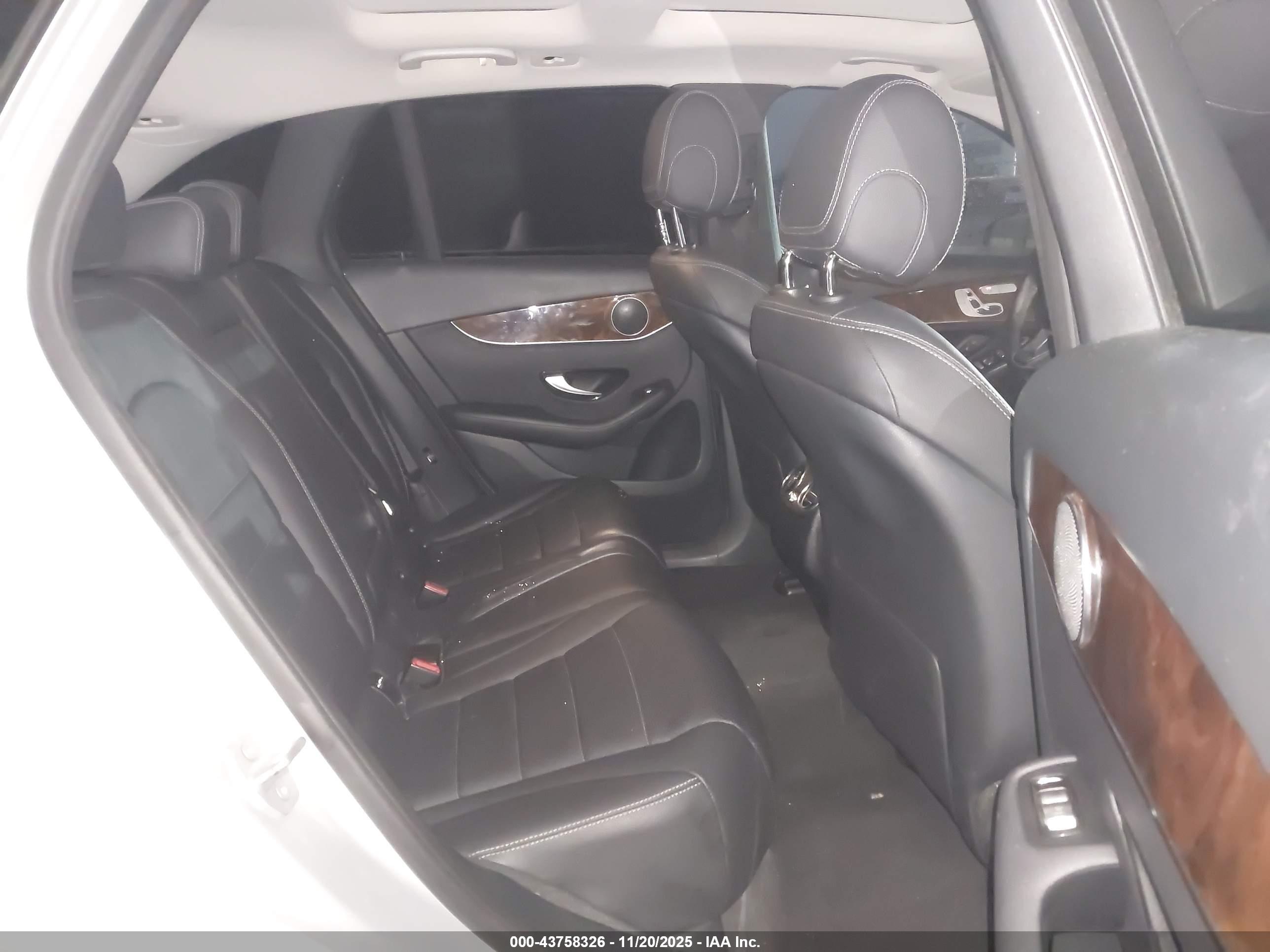 MERCEDES-BENZ GLC image 8