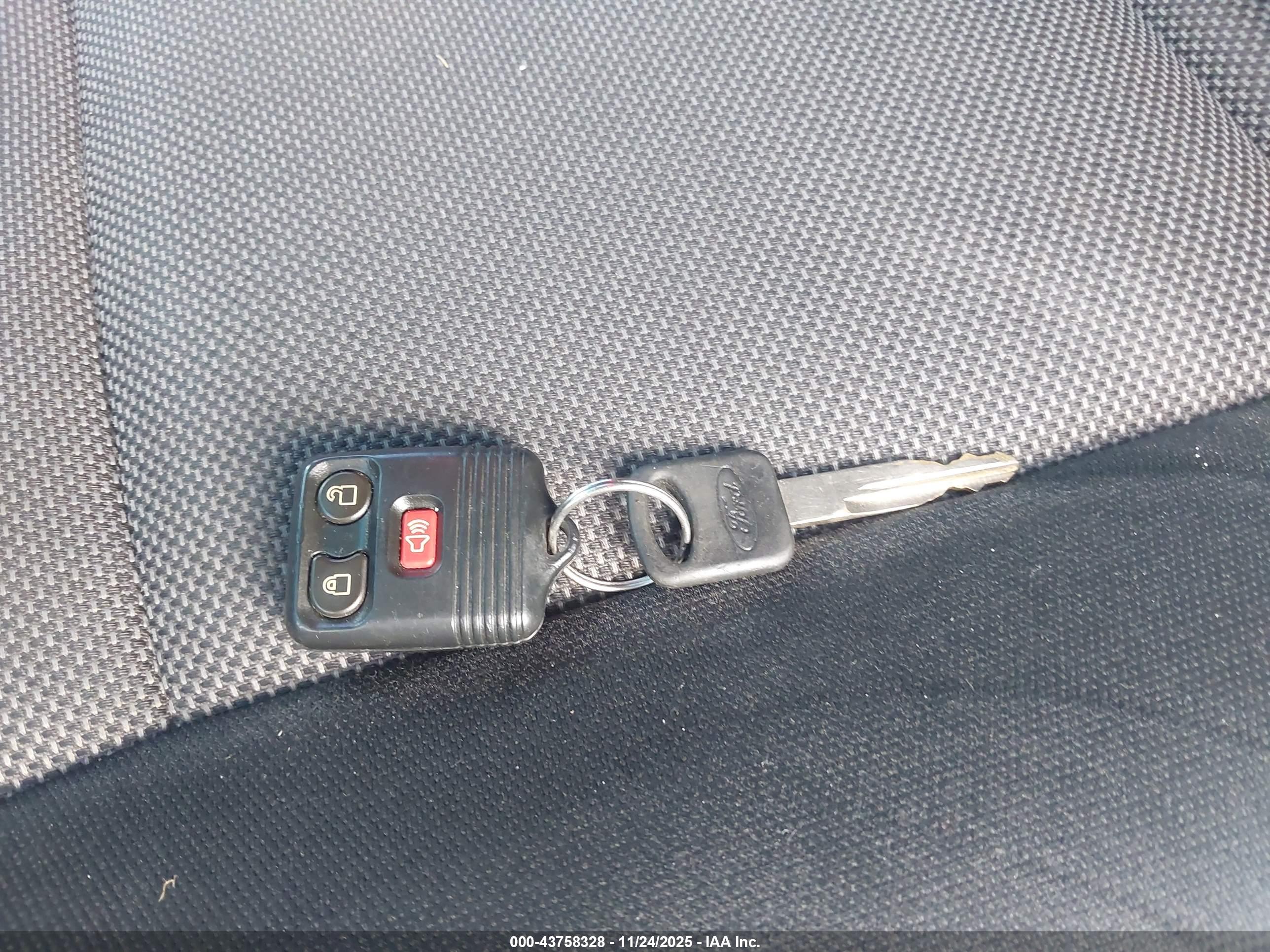 FORD UTILITY image 11