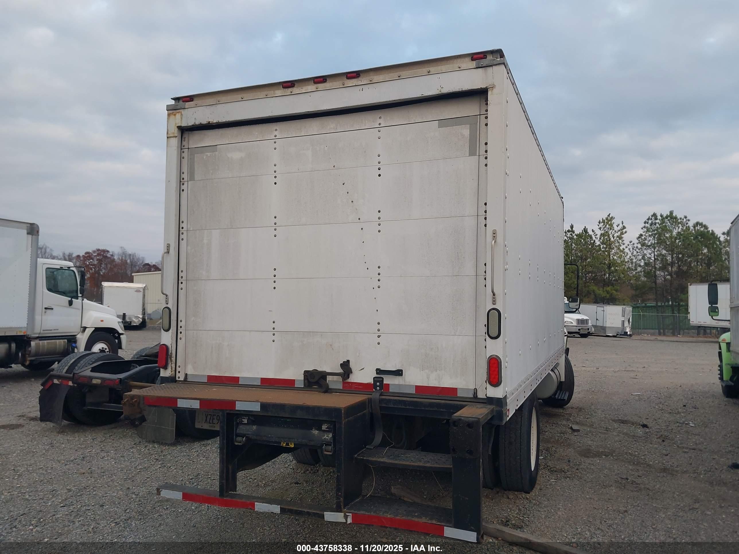 INTERNATIONAL 4000 image 4