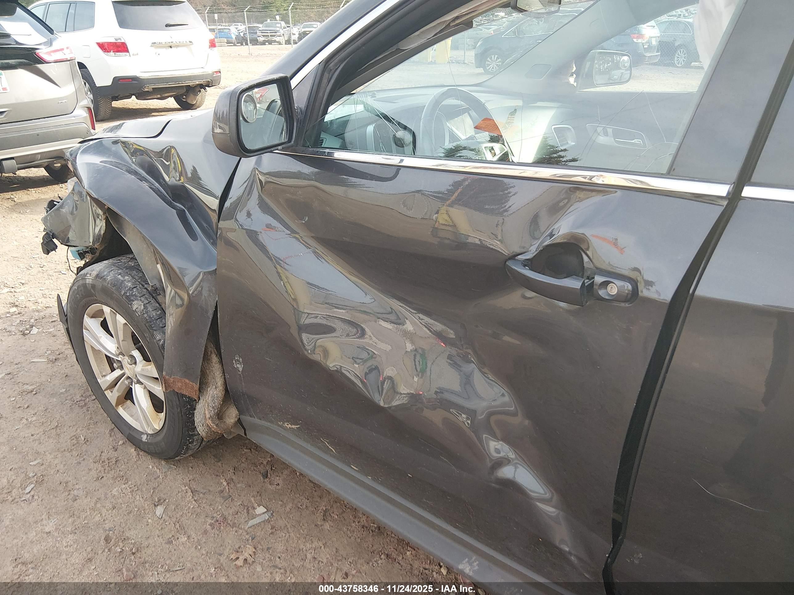 CHEVROLET EQUINOX image 6