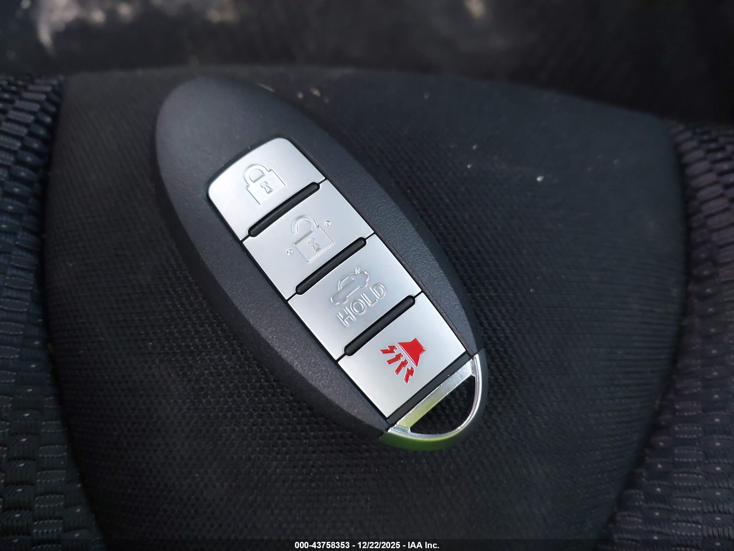 NISSAN 370Z image 11