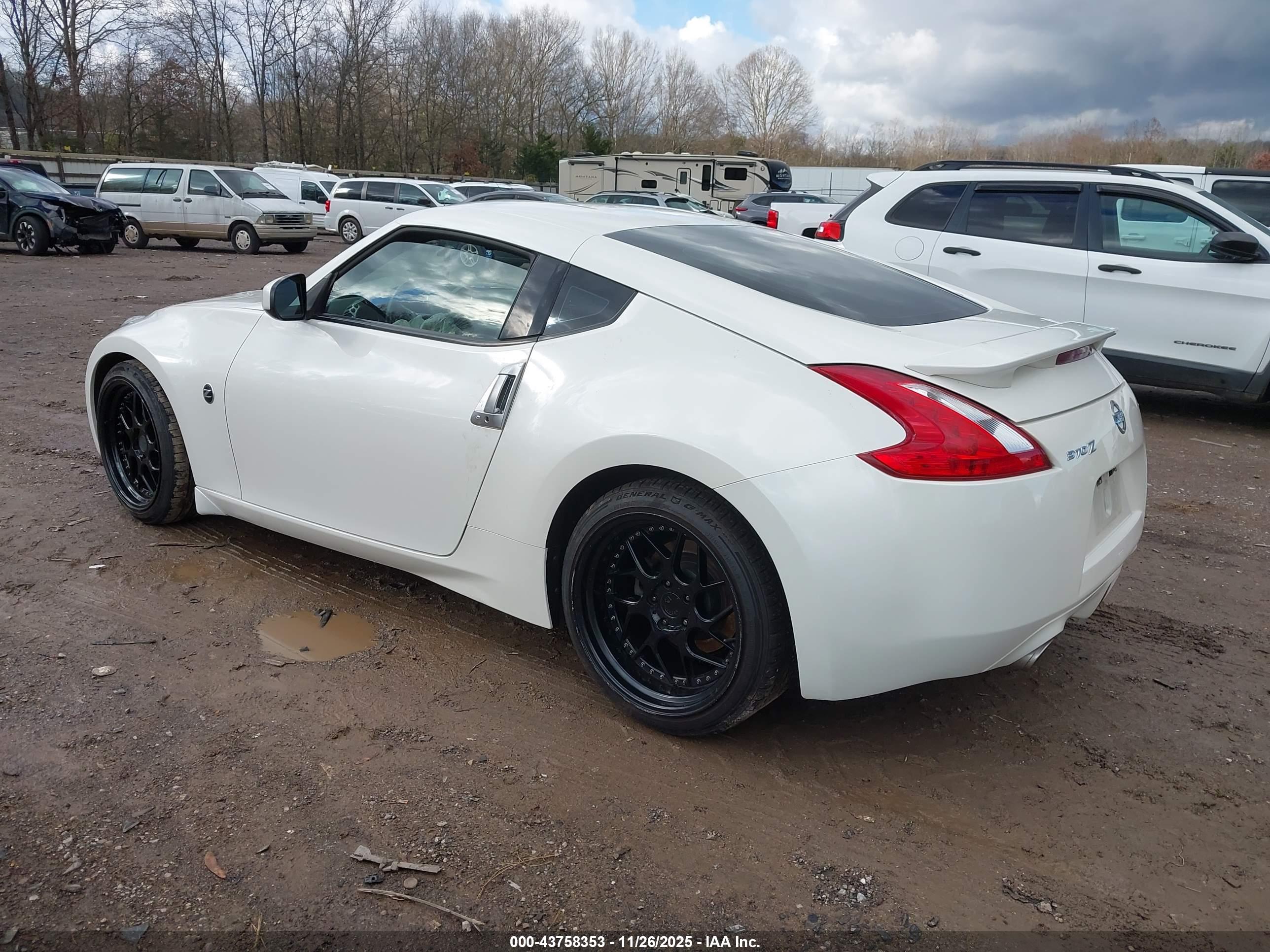 NISSAN 370Z image 3