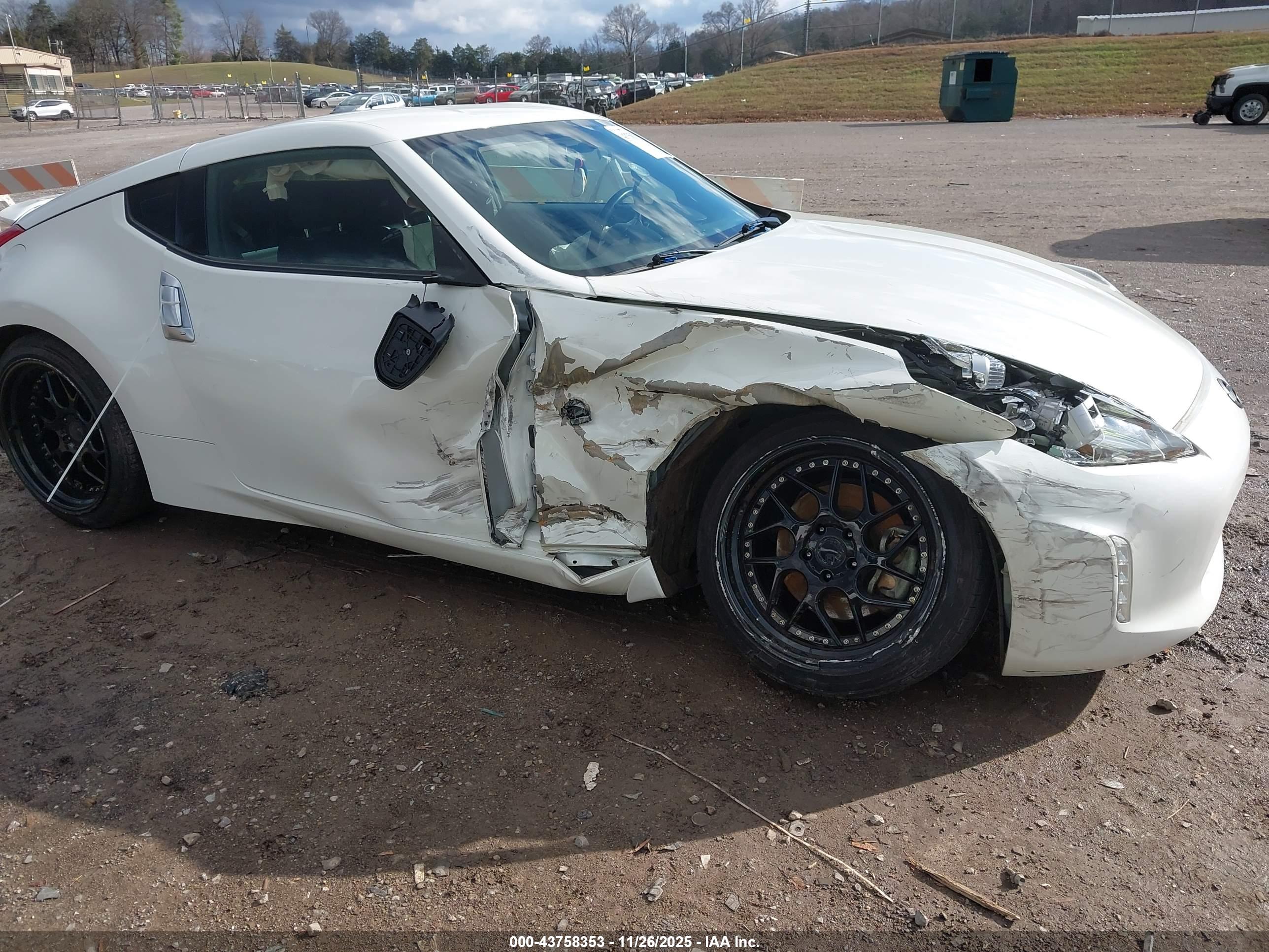 NISSAN 370Z image 6