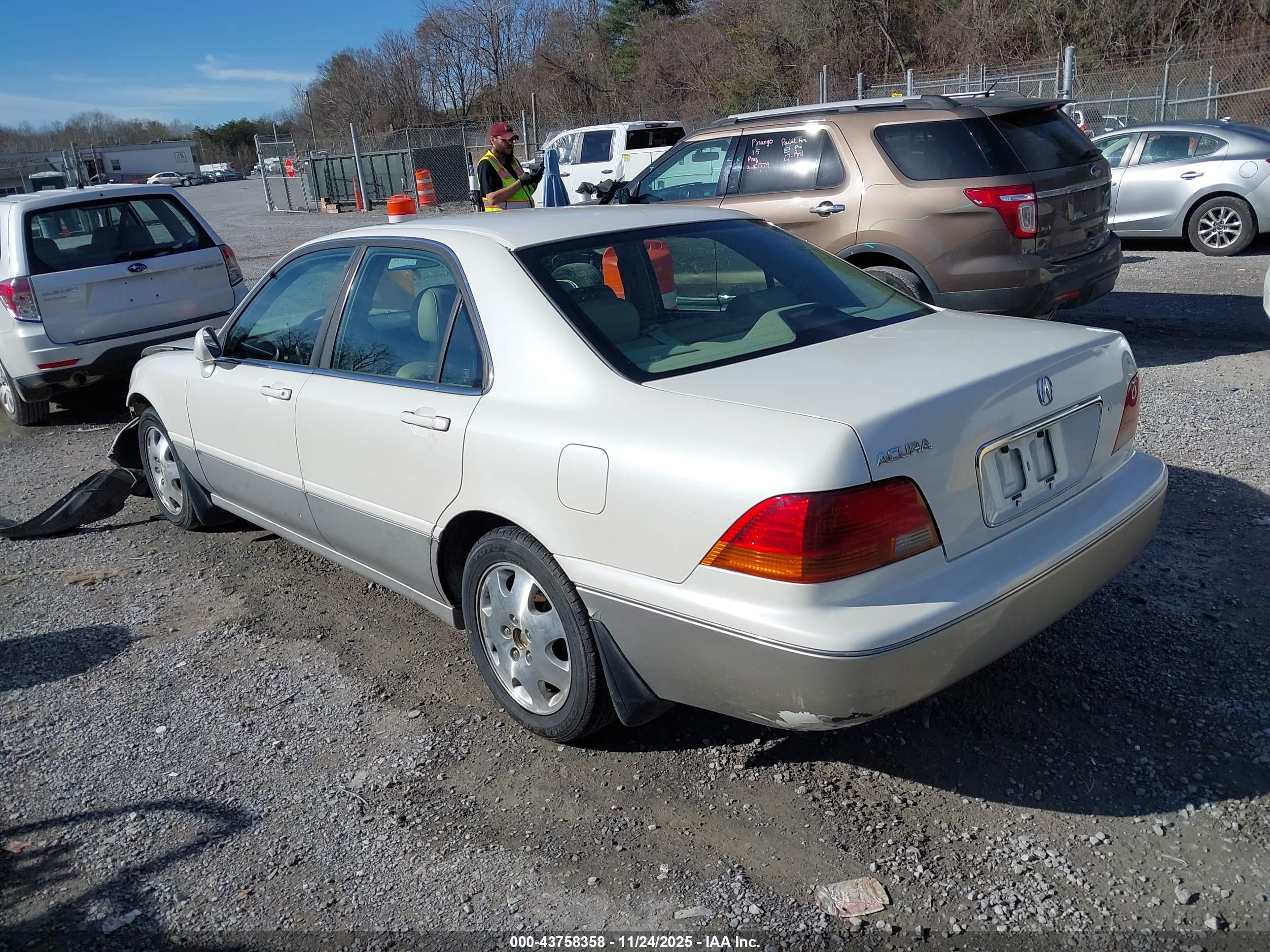 ACURA RL image 3