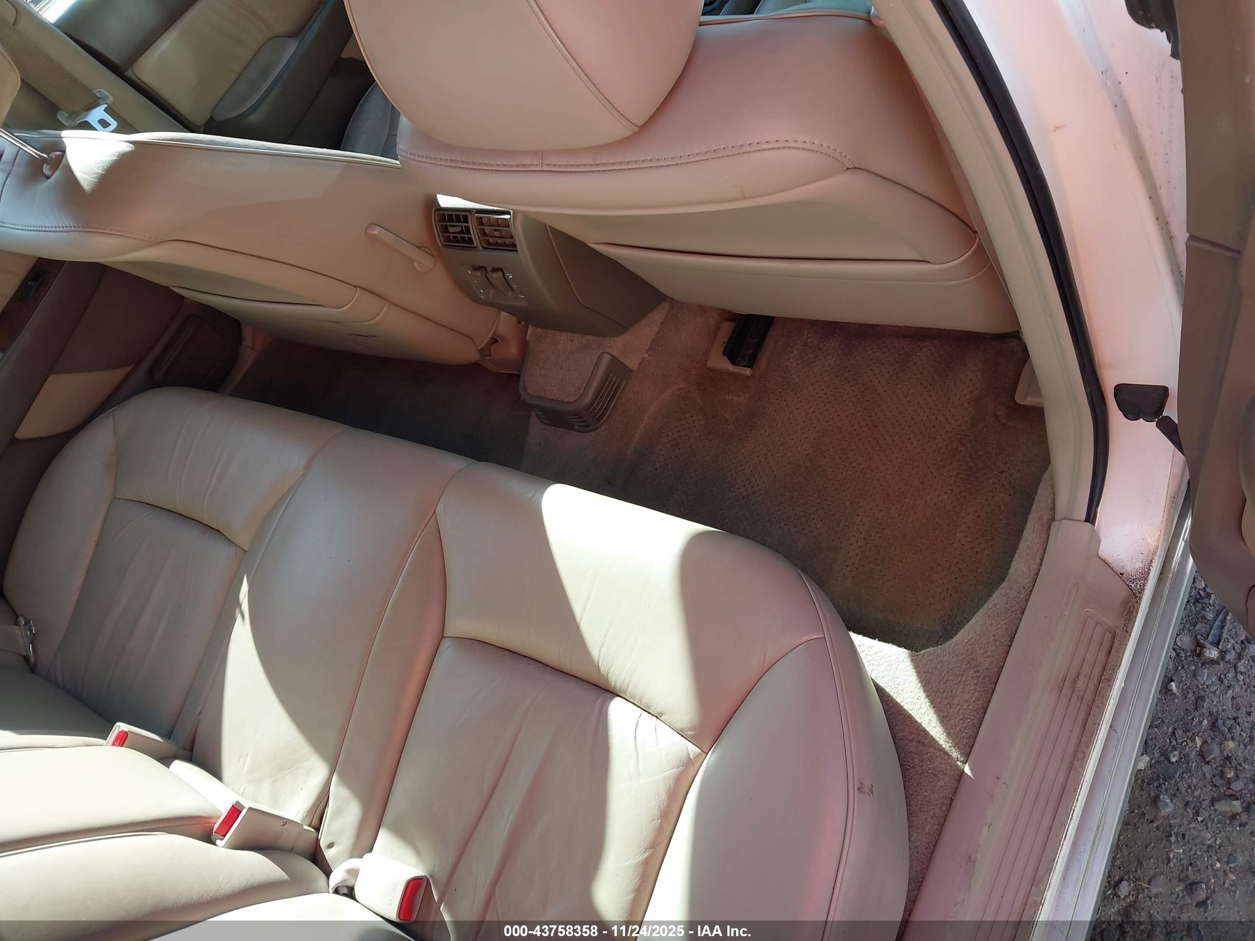 ACURA RL image 8
