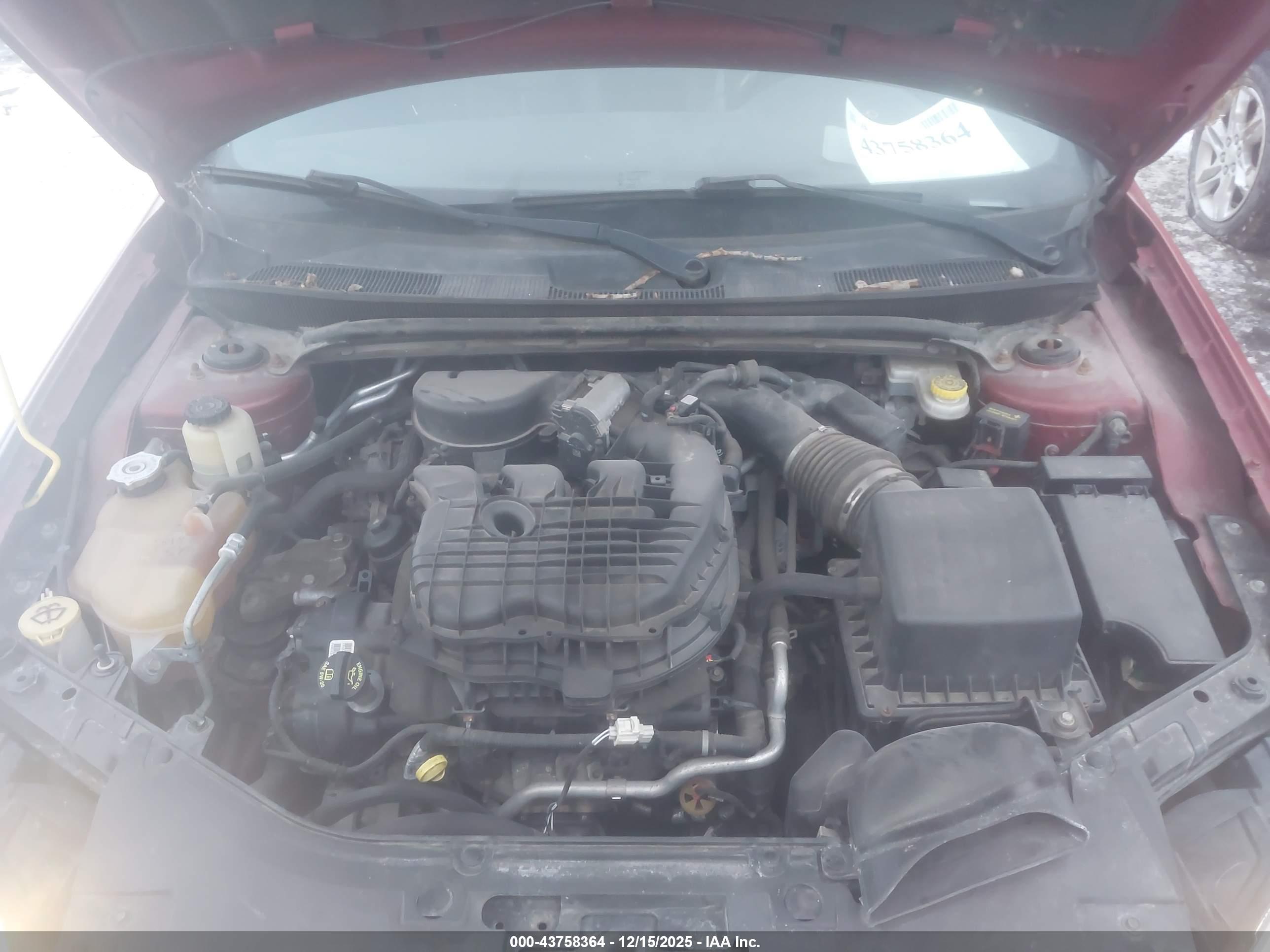 CHRYSLER 200 image 10