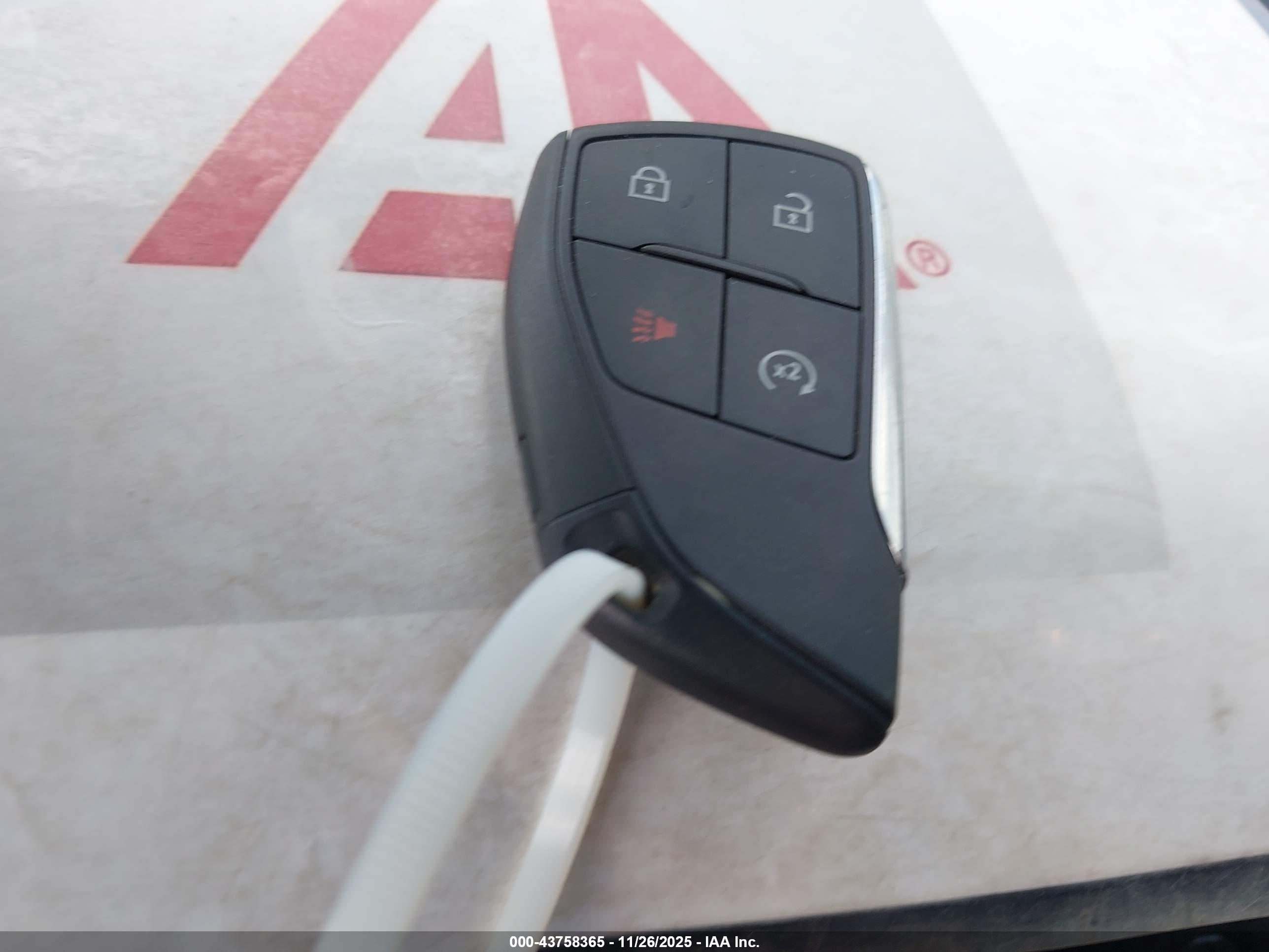 CHEVROLET COLORADO image 11