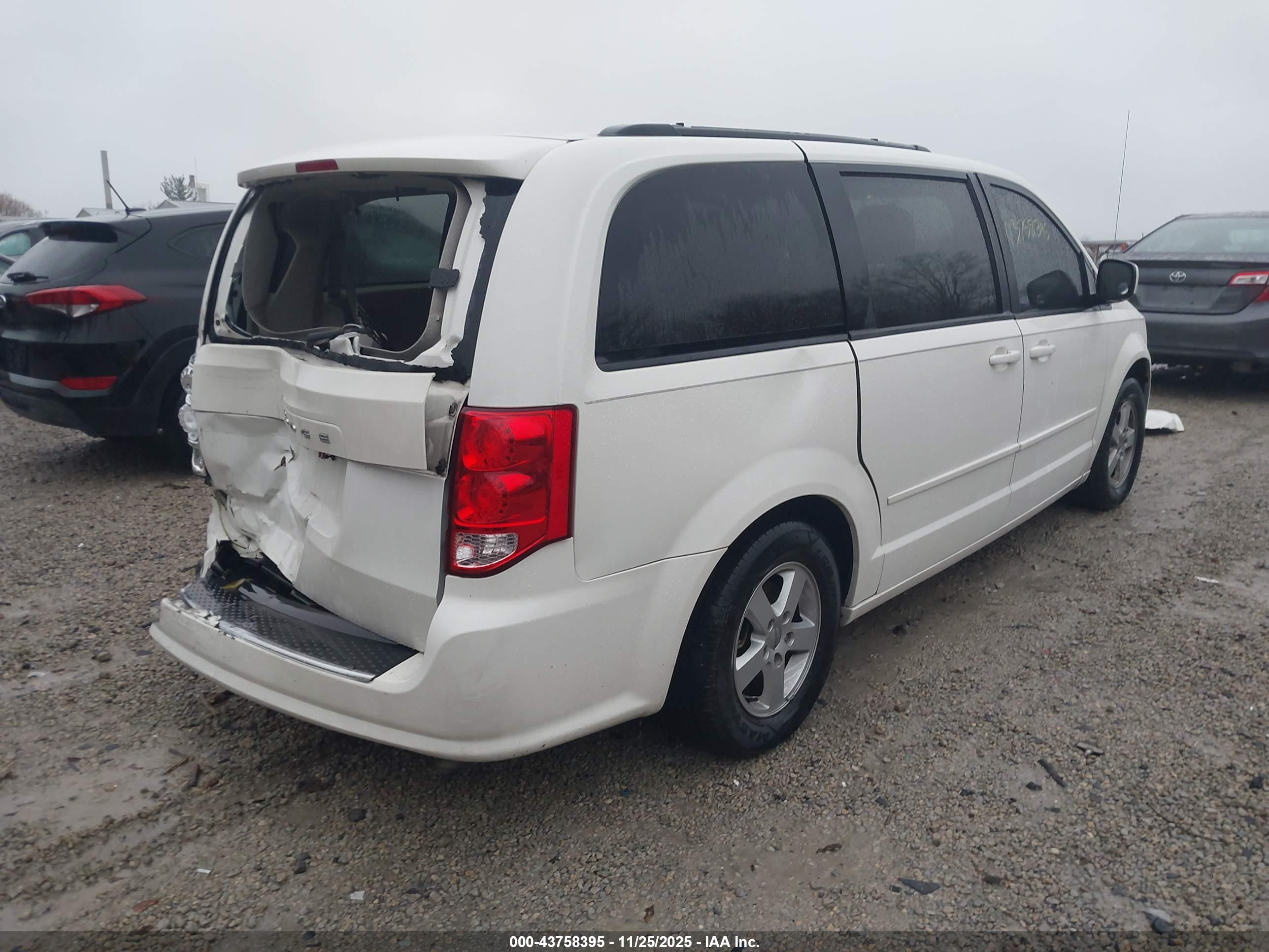 DODGE GRAND image 4