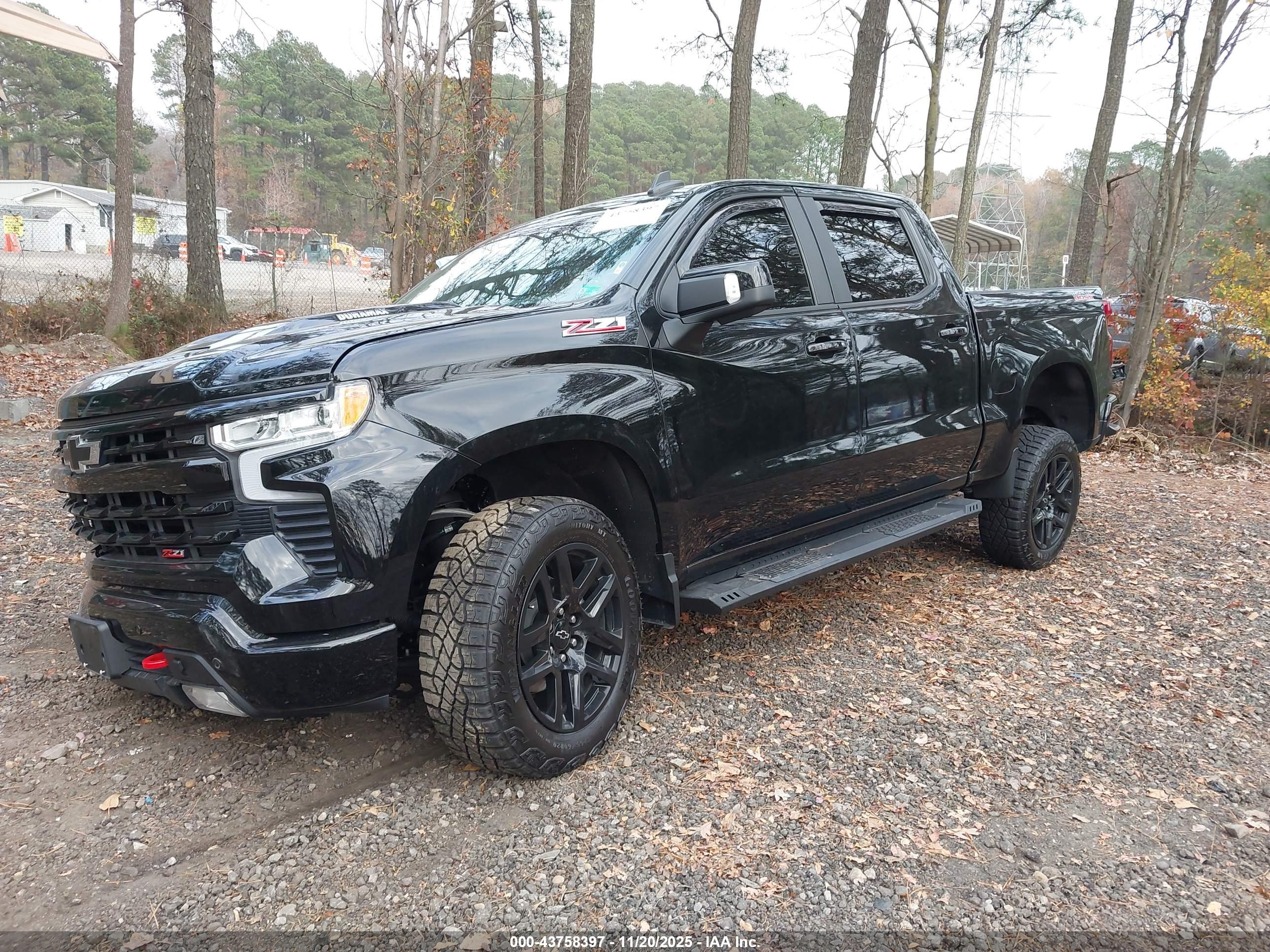 CHEVROLET SILVERADO image 2