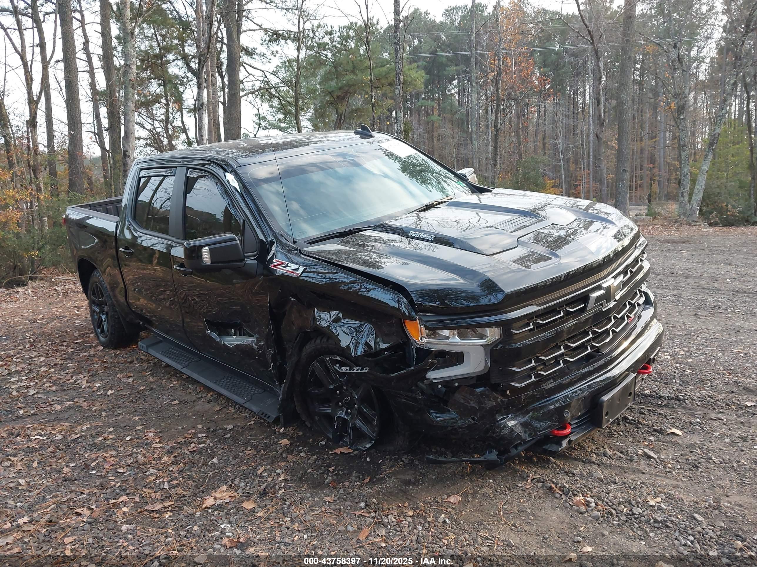 CHEVROLET SILVERADO image 6