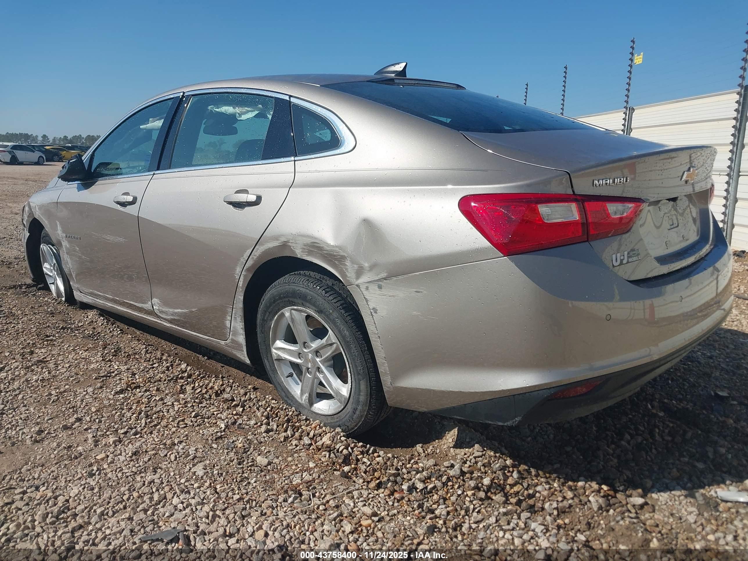 CHEVROLET MALIBU image 3
