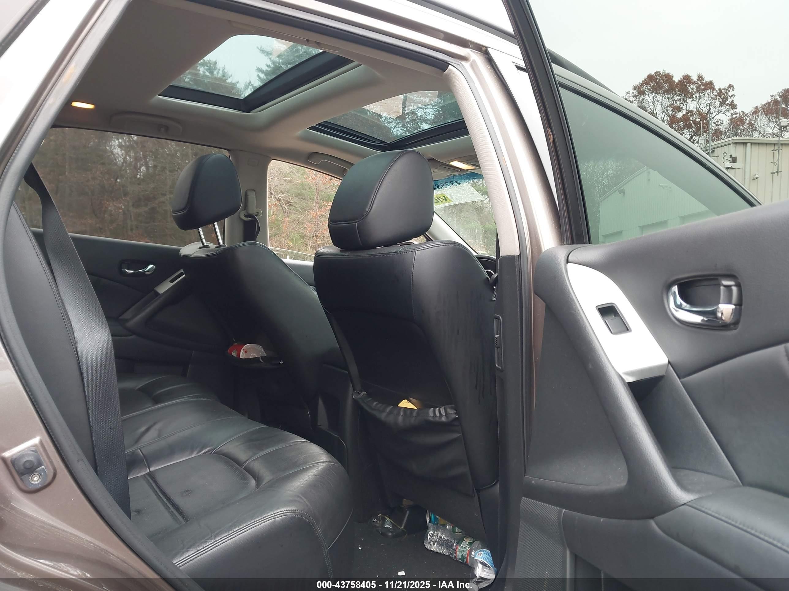 NISSAN MURANO image 8