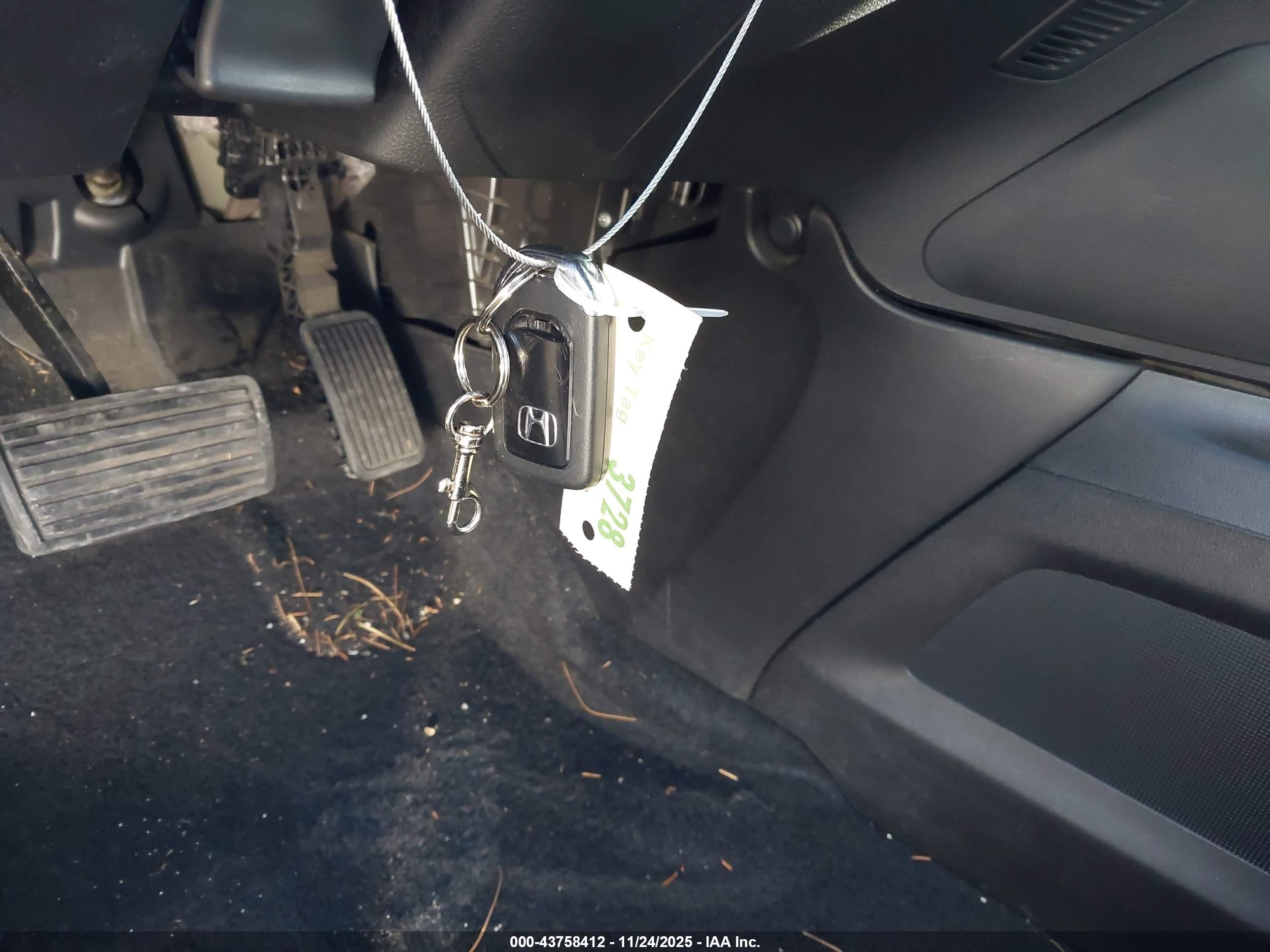 HONDA CR-V image 11