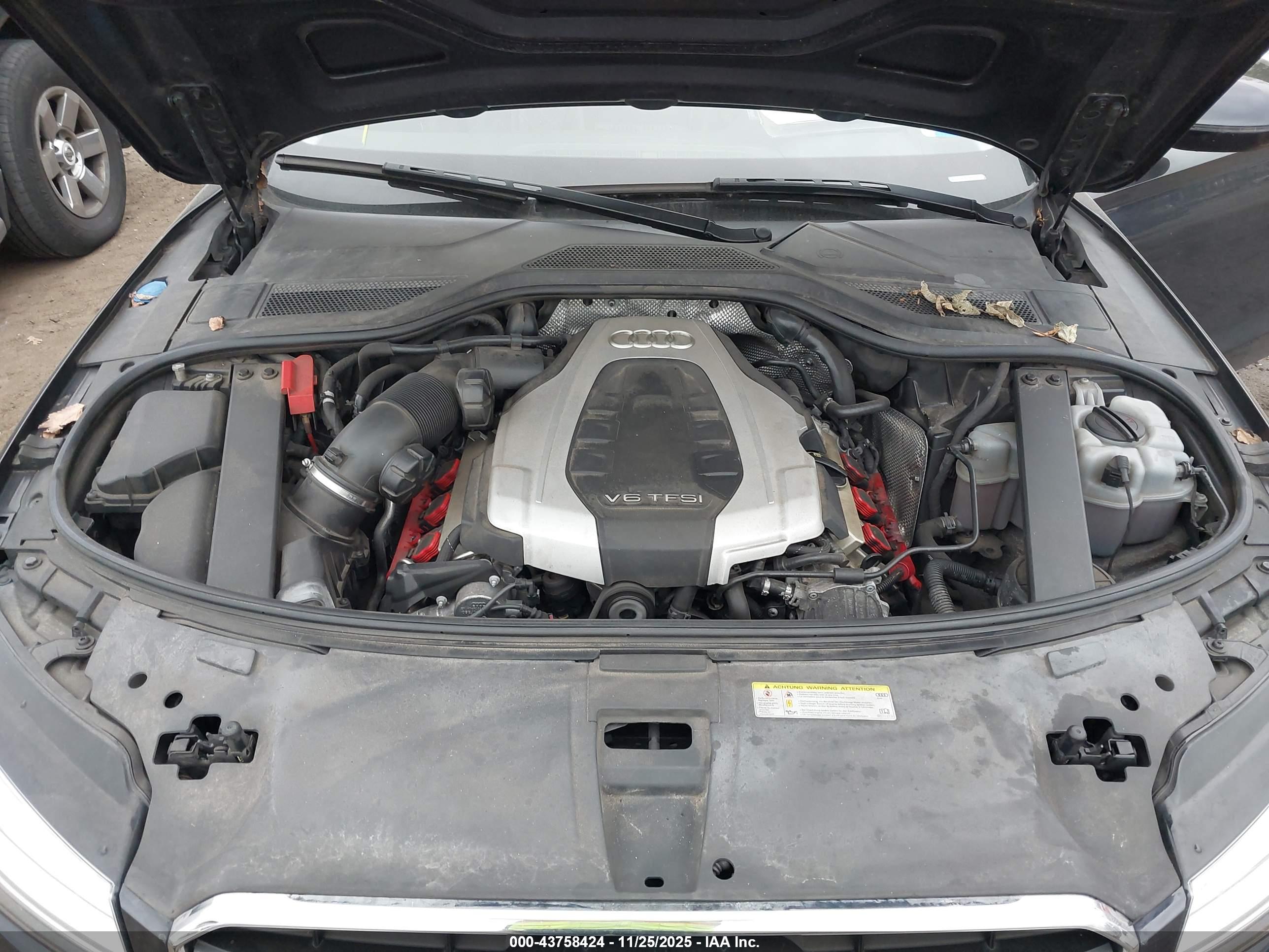 AUDI A8 image 10