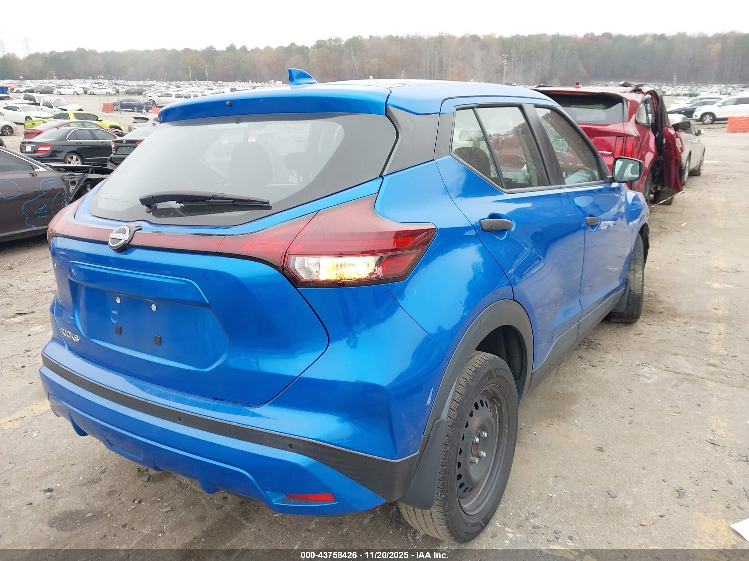 NISSAN KICKS image 4