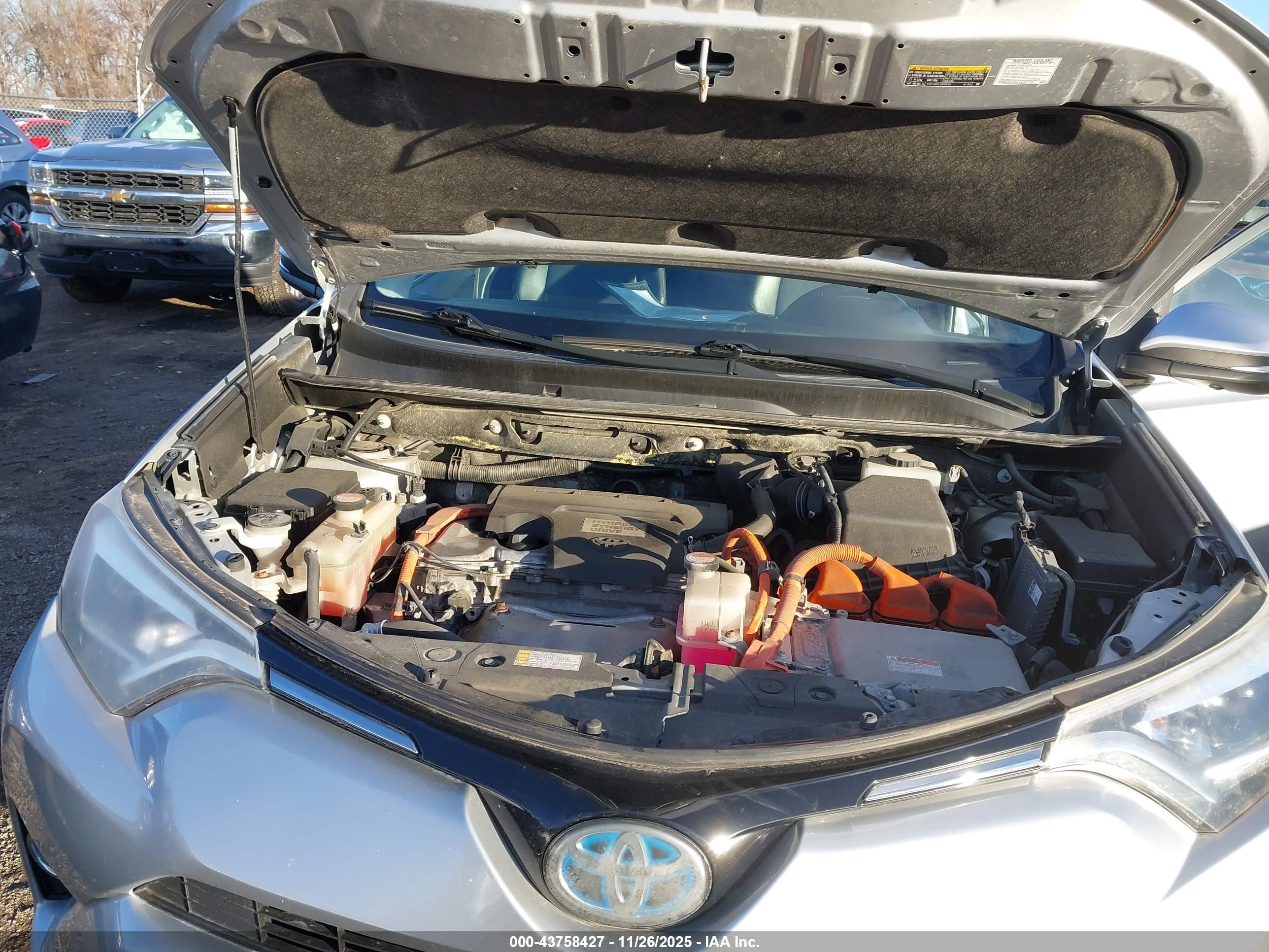 TOYOTA RAV4 image 10
