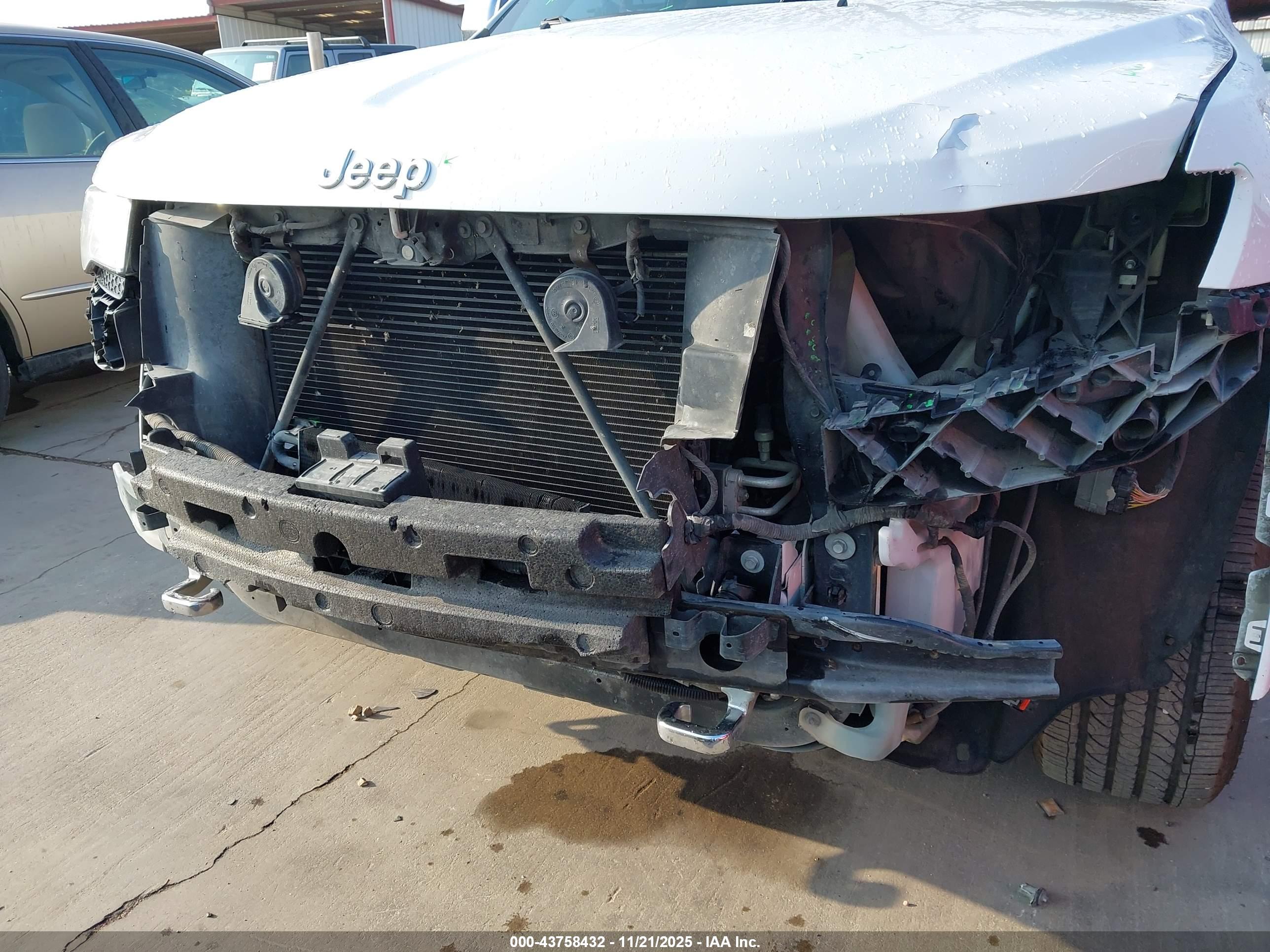 JEEP GRAND image 6